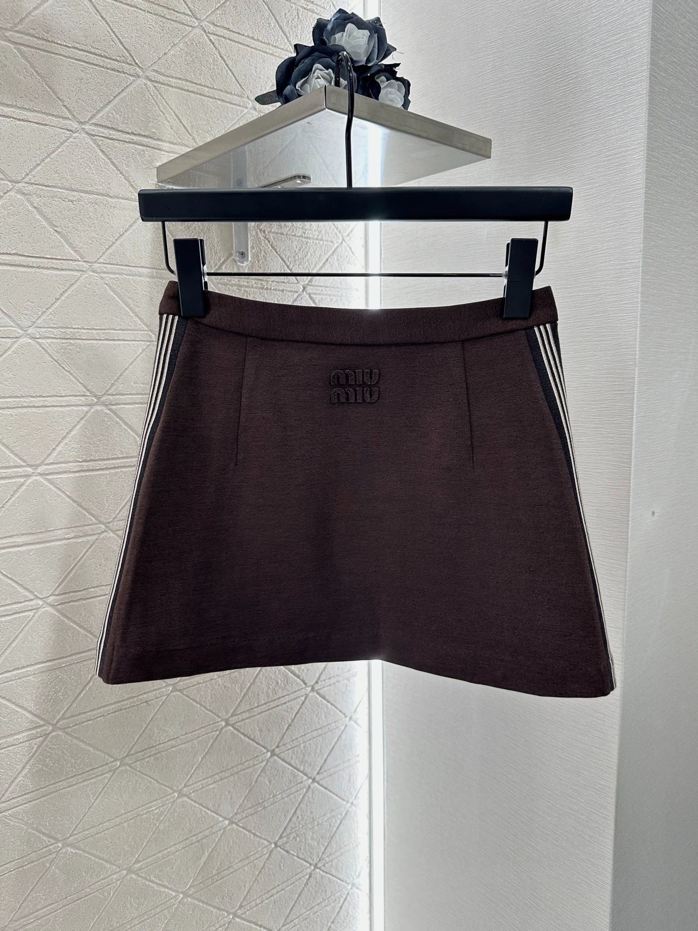 M 25 High-waisted zippered miniskirt