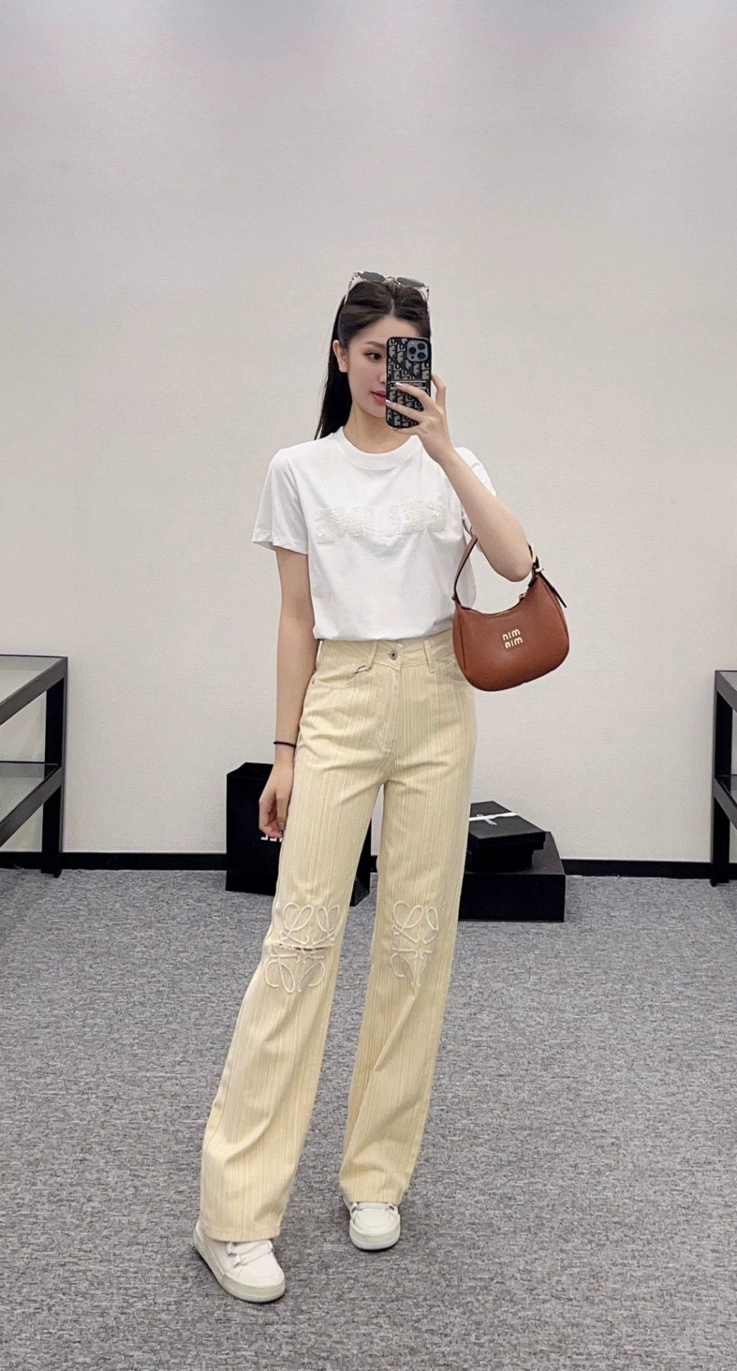 LO 25 New Wide Leg Striped Embroidered Ripped Jeans