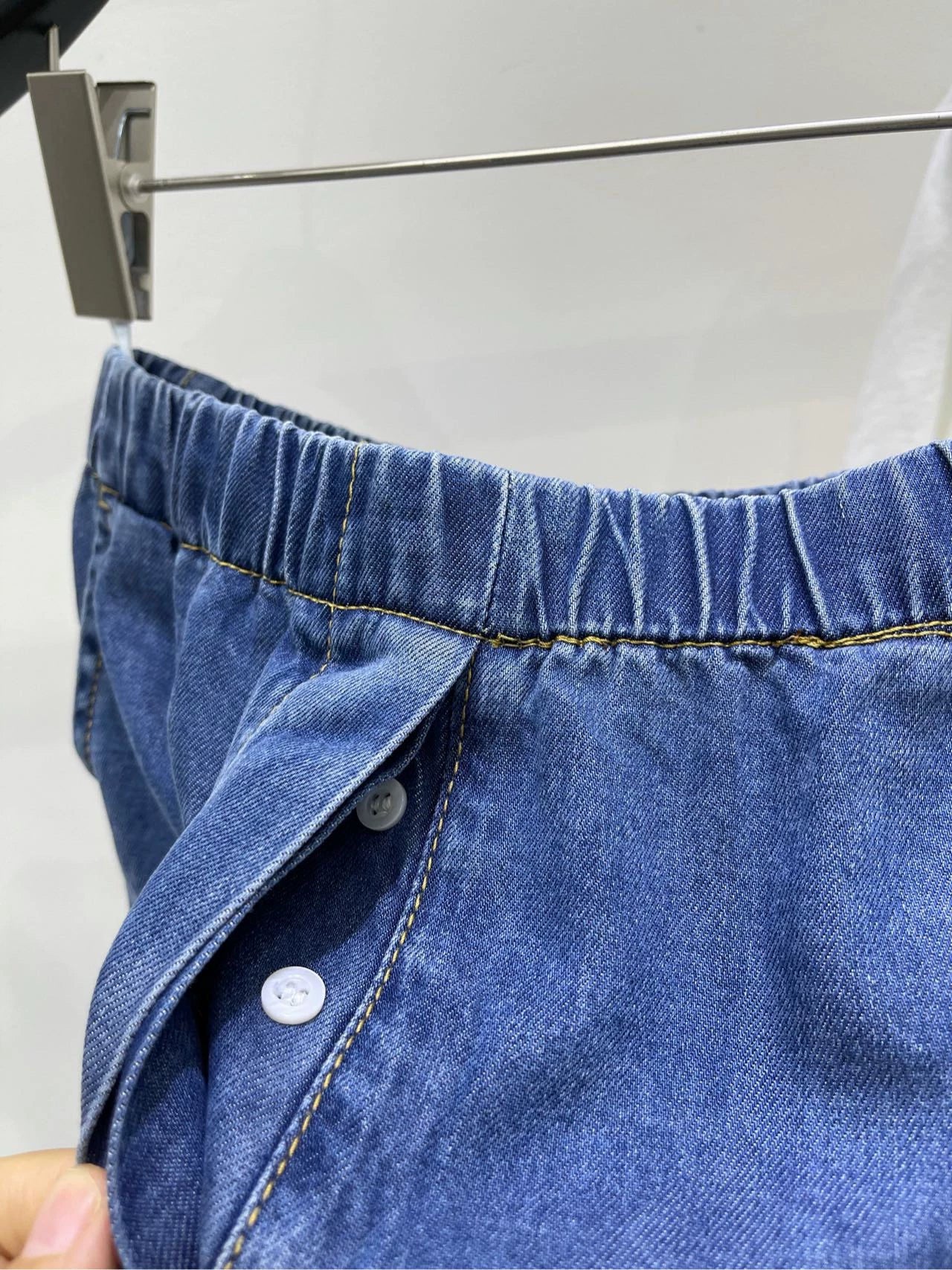 M 24 Dark blue soft denim shorts