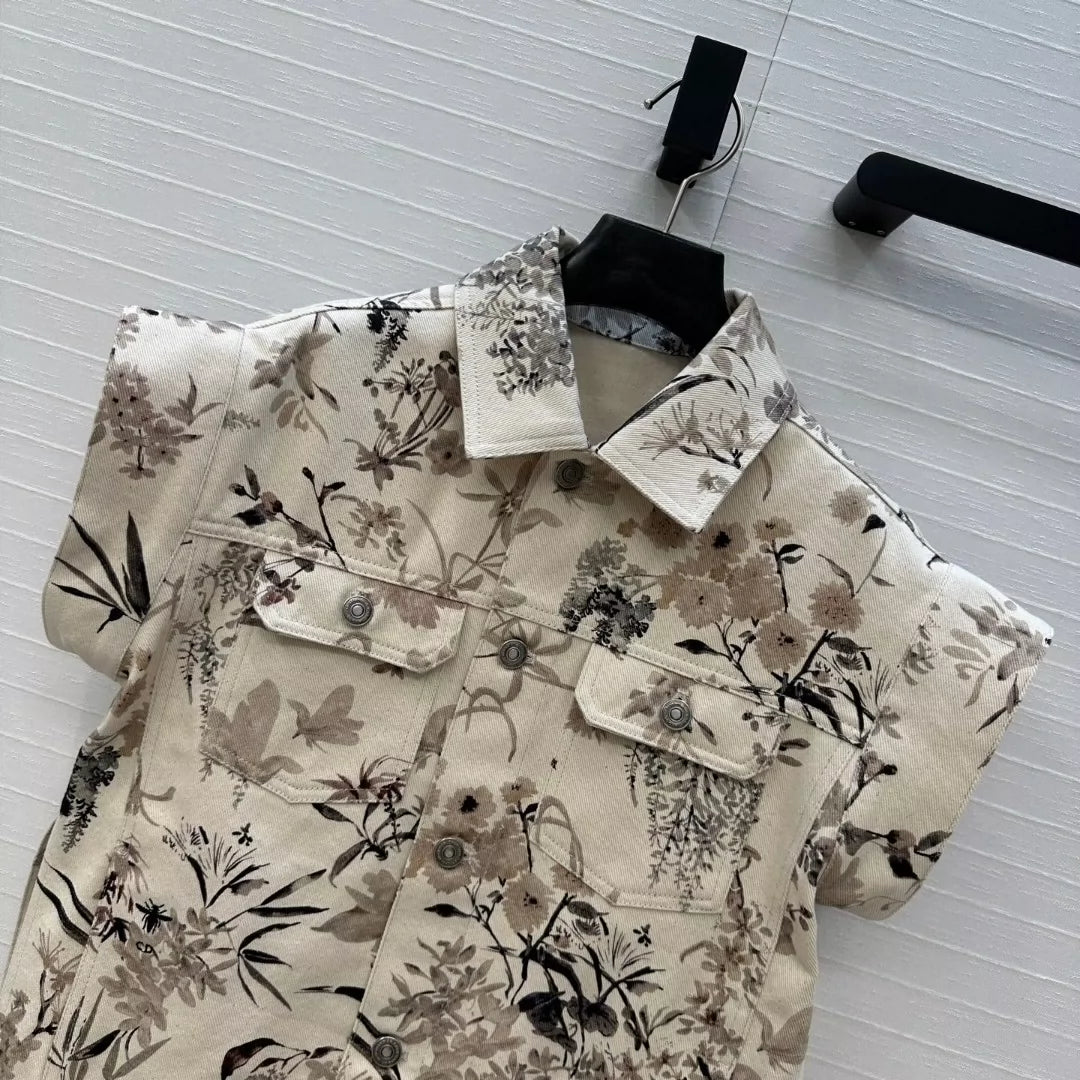 D 25 New Fresh and elegant ink print denim vest