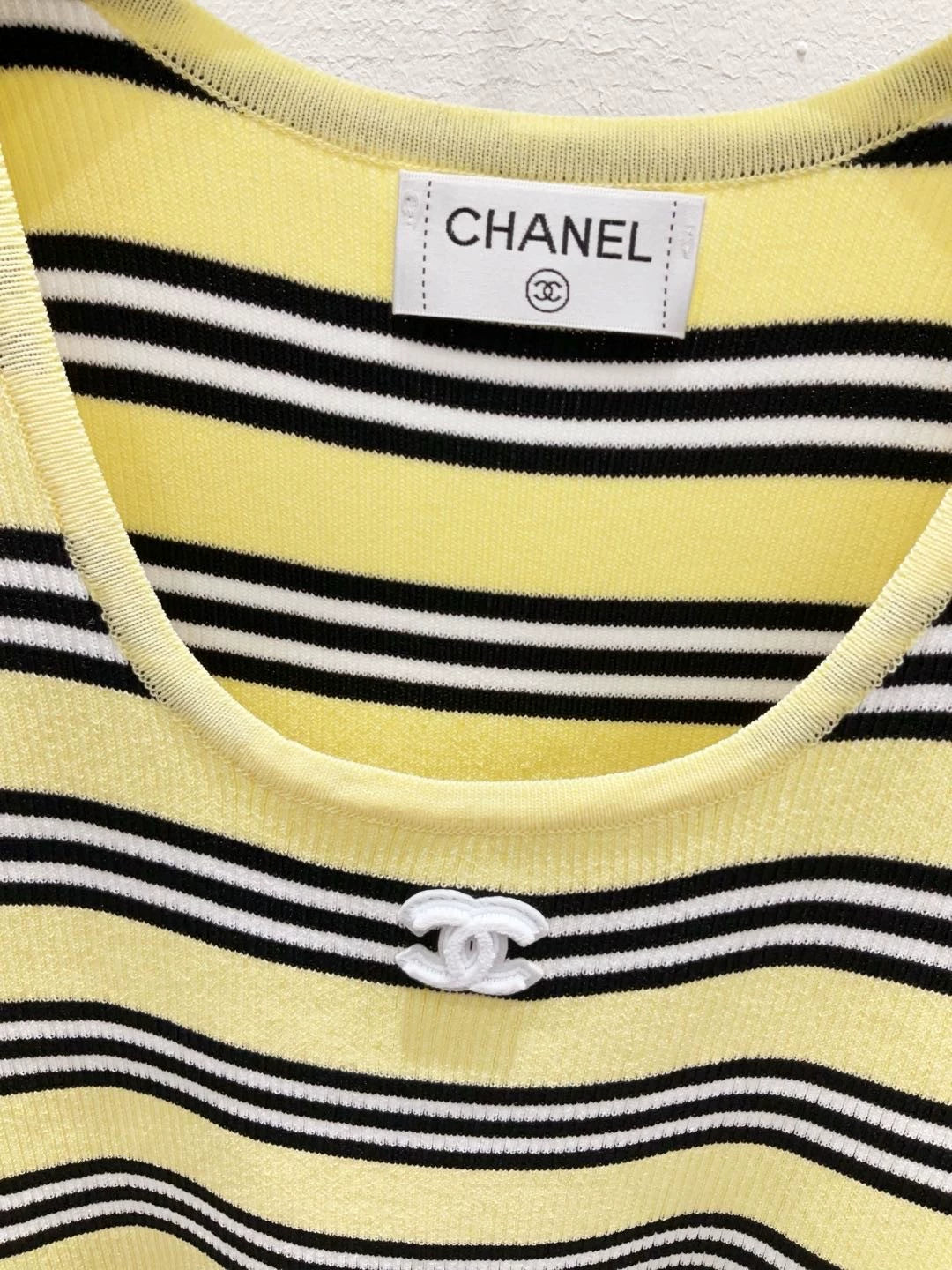 C 25 New Chest Logo Clashing Stripe Knit Vest