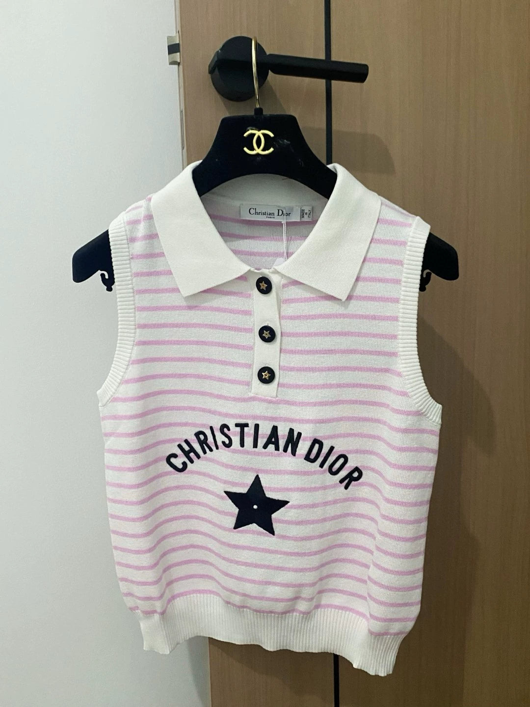 D 25 New Star Letter Embroidery Clashing Color Stripe Button Lapel Sleeveless Knit Tank Top