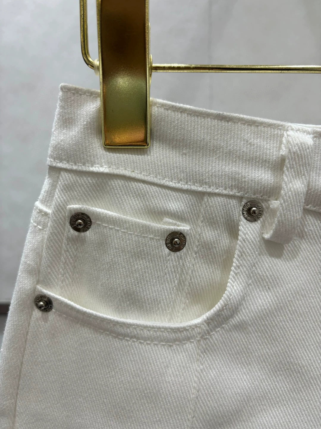 LO 25 Washed denim shorts
