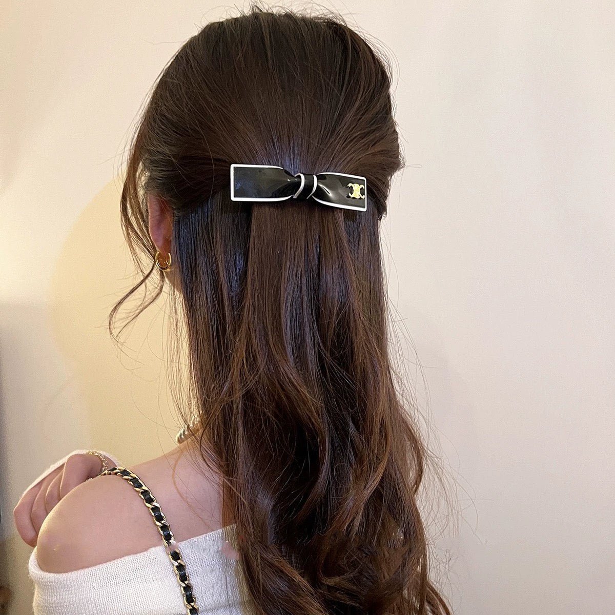 CE 25 Spring clip hairpin