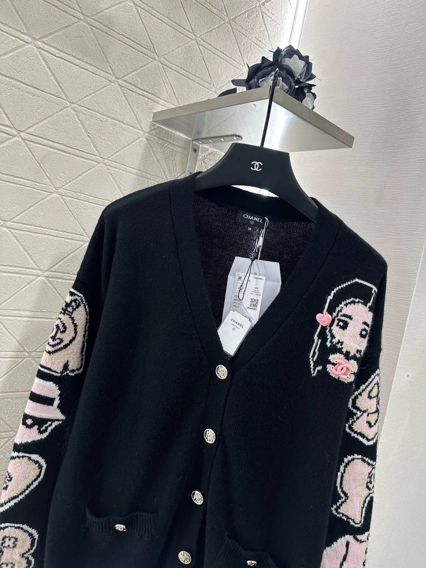 C 25 Early Autumn New Comic Pattern V-Neck Long Sleeve Cardigan