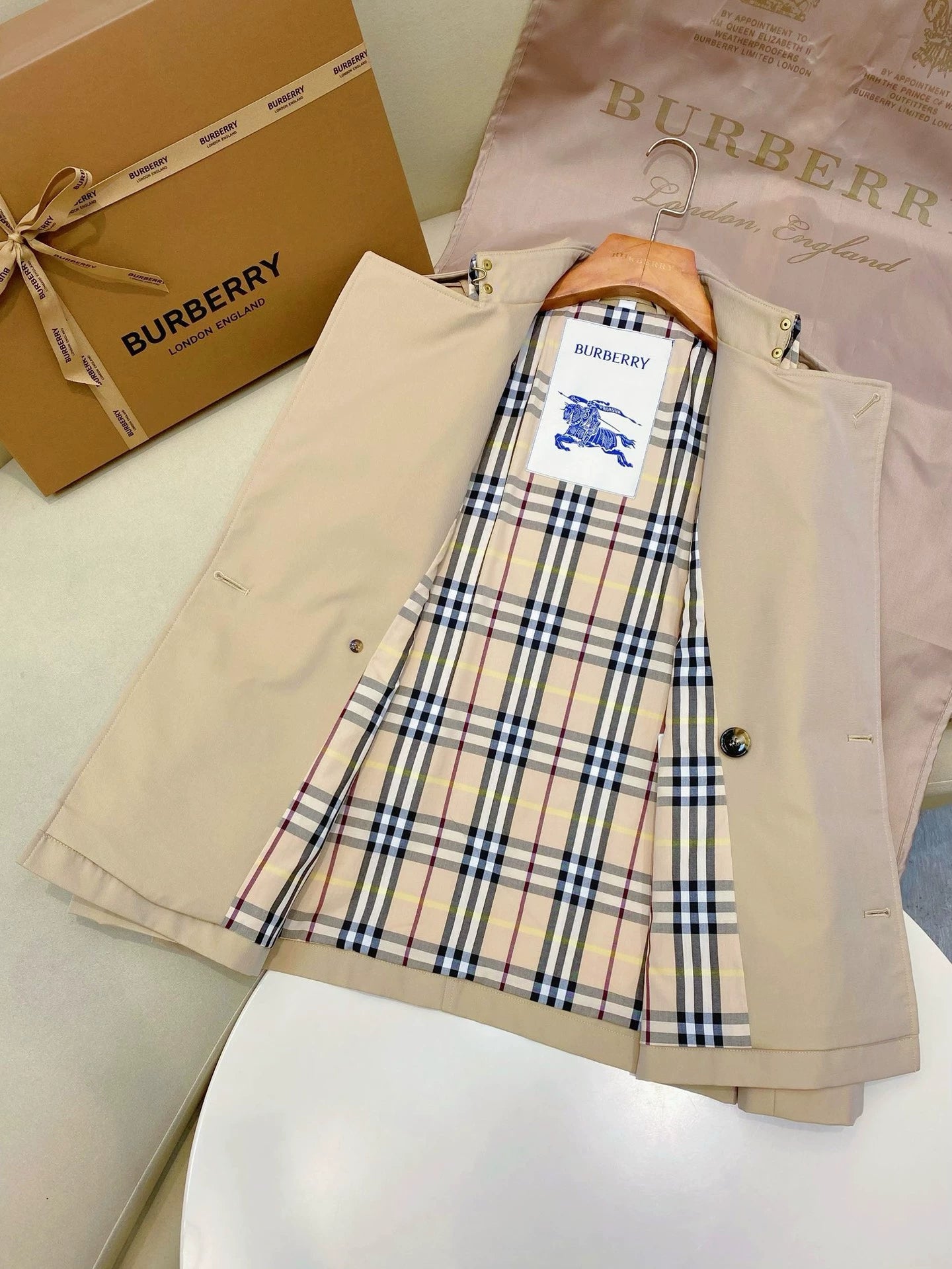 BU 25 new double-breasted short trench coat