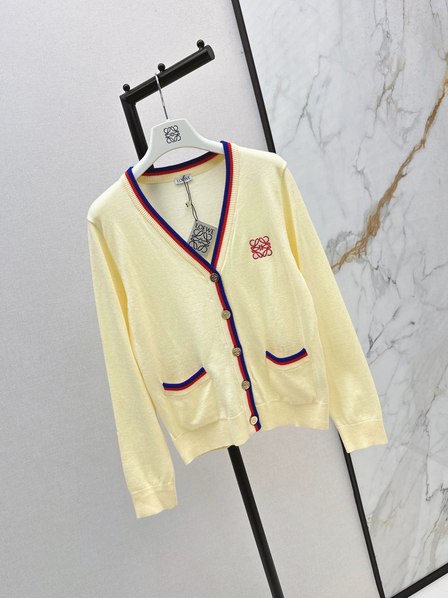 Lo 25 Embroidered decorative cardigan
