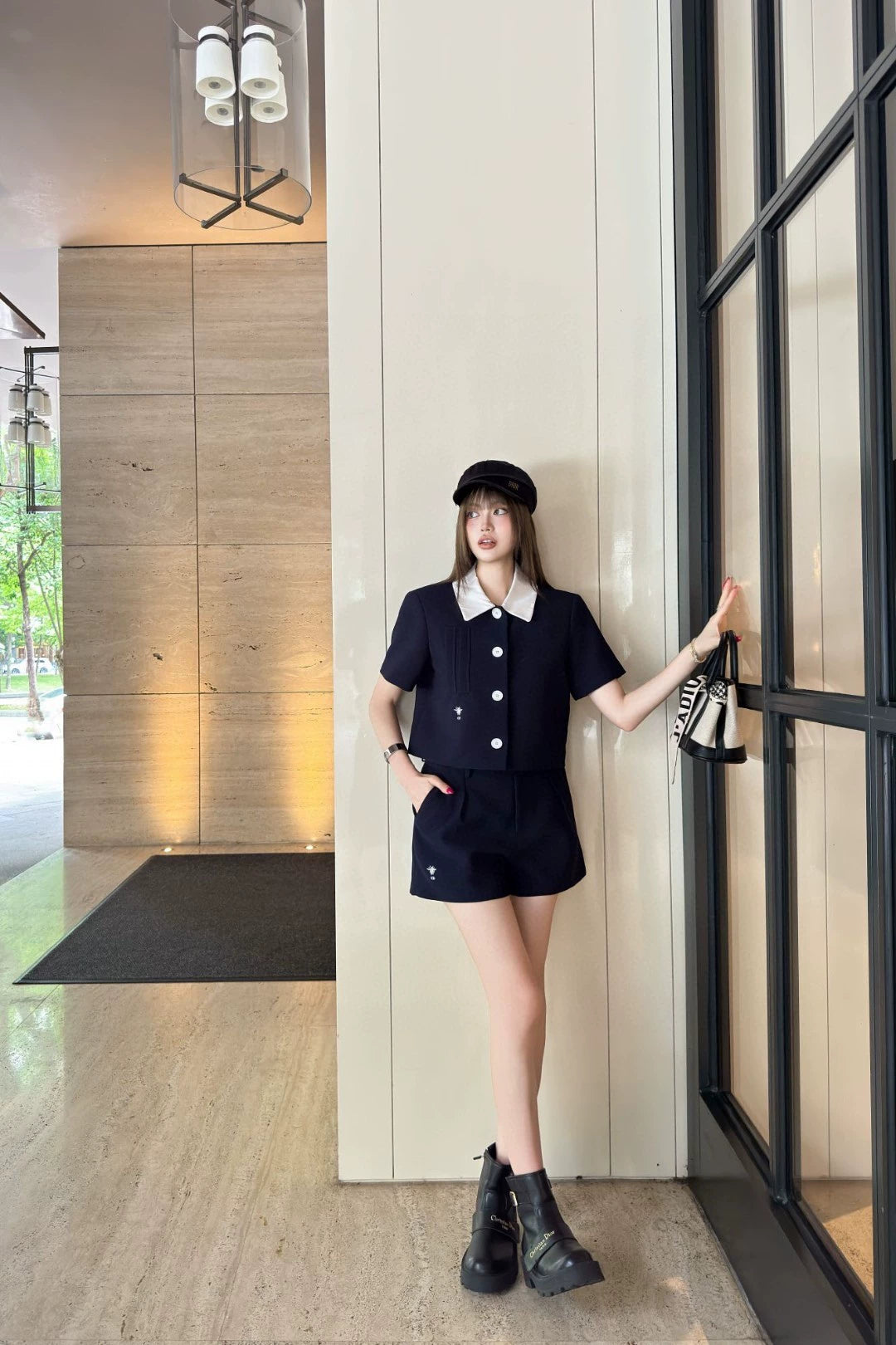 D 25 New Bee Embroidery Single Breasted Lapel Short Sleeve Shorts Suit