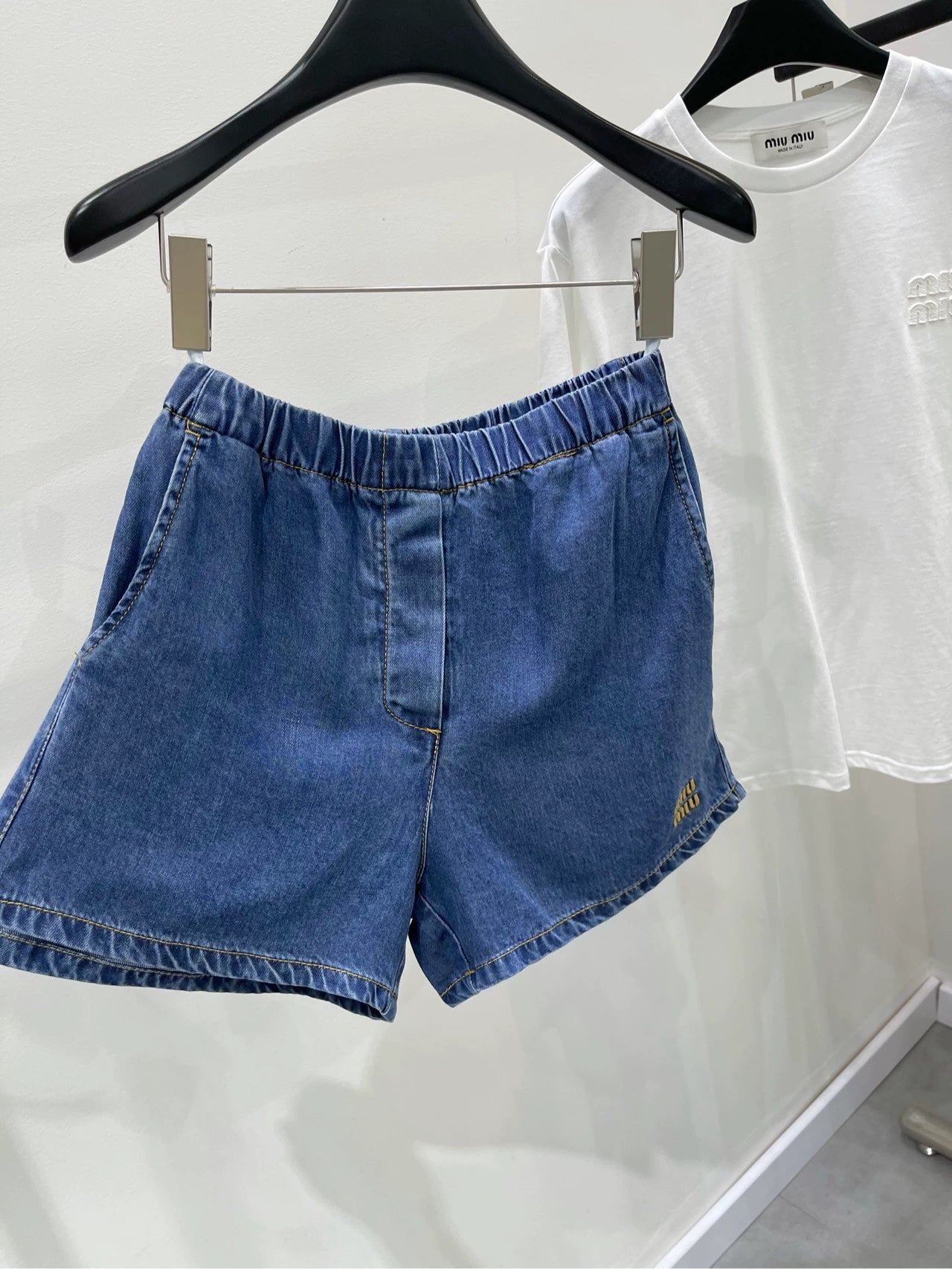 M 24 Dark blue soft denim shorts