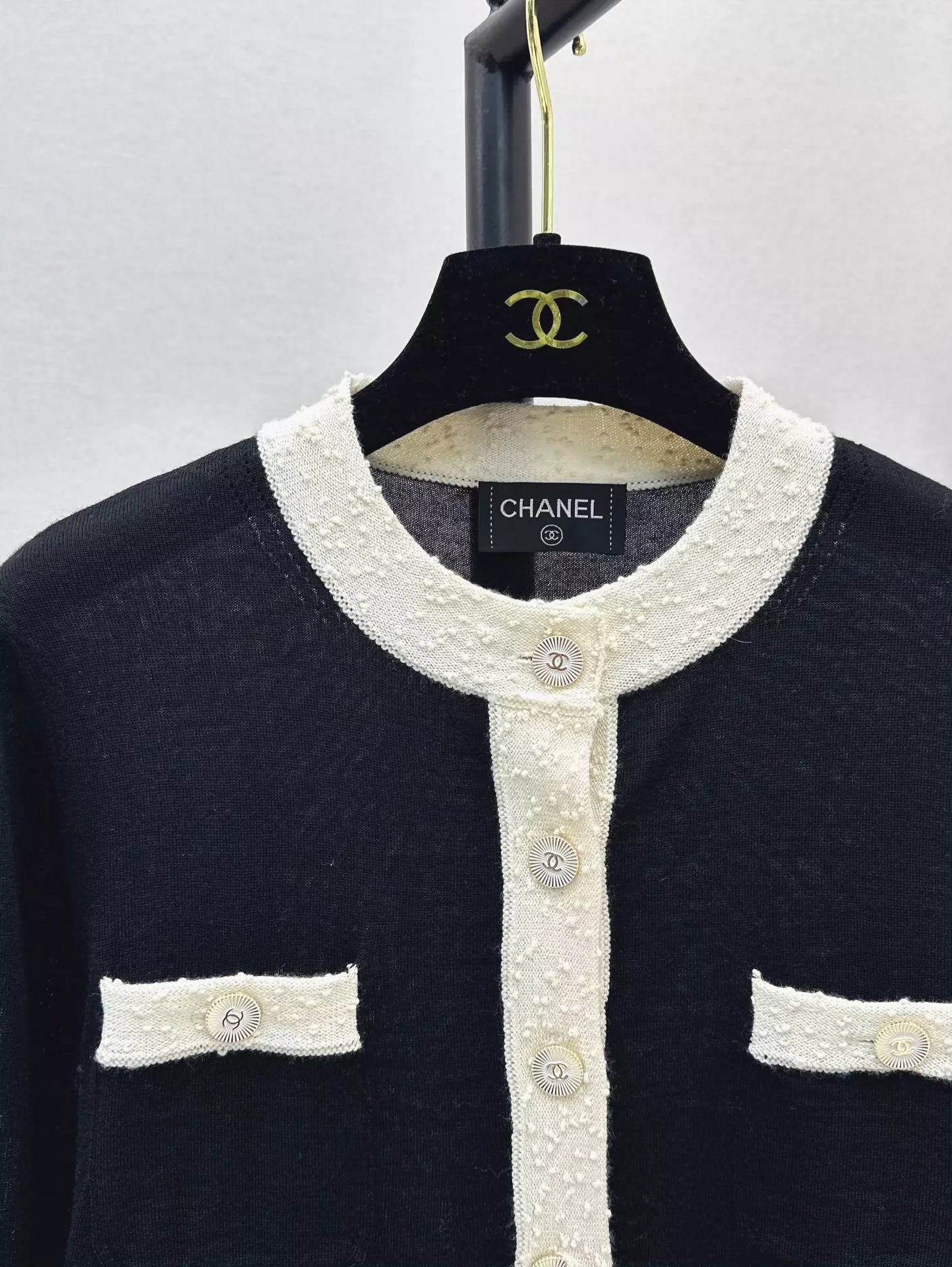 C 25 Early Fall New Premium Black and White Half Cardigan
