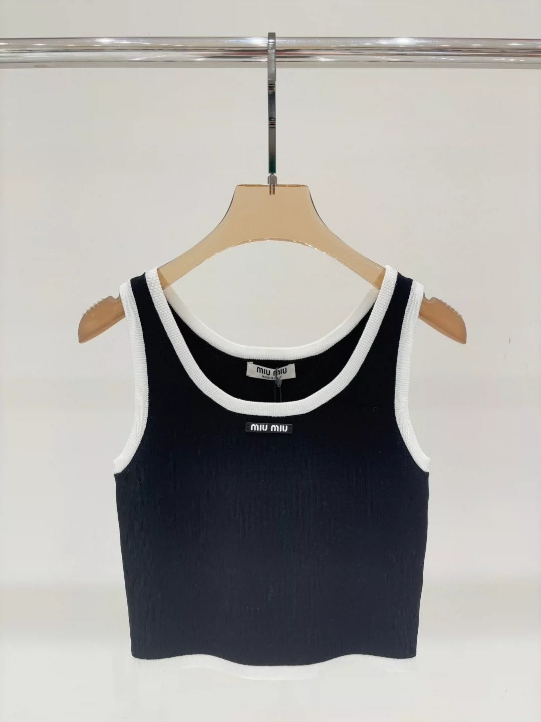 M 25 Summer new round neck letter logo patch edging contrast color simple casual knitted vest