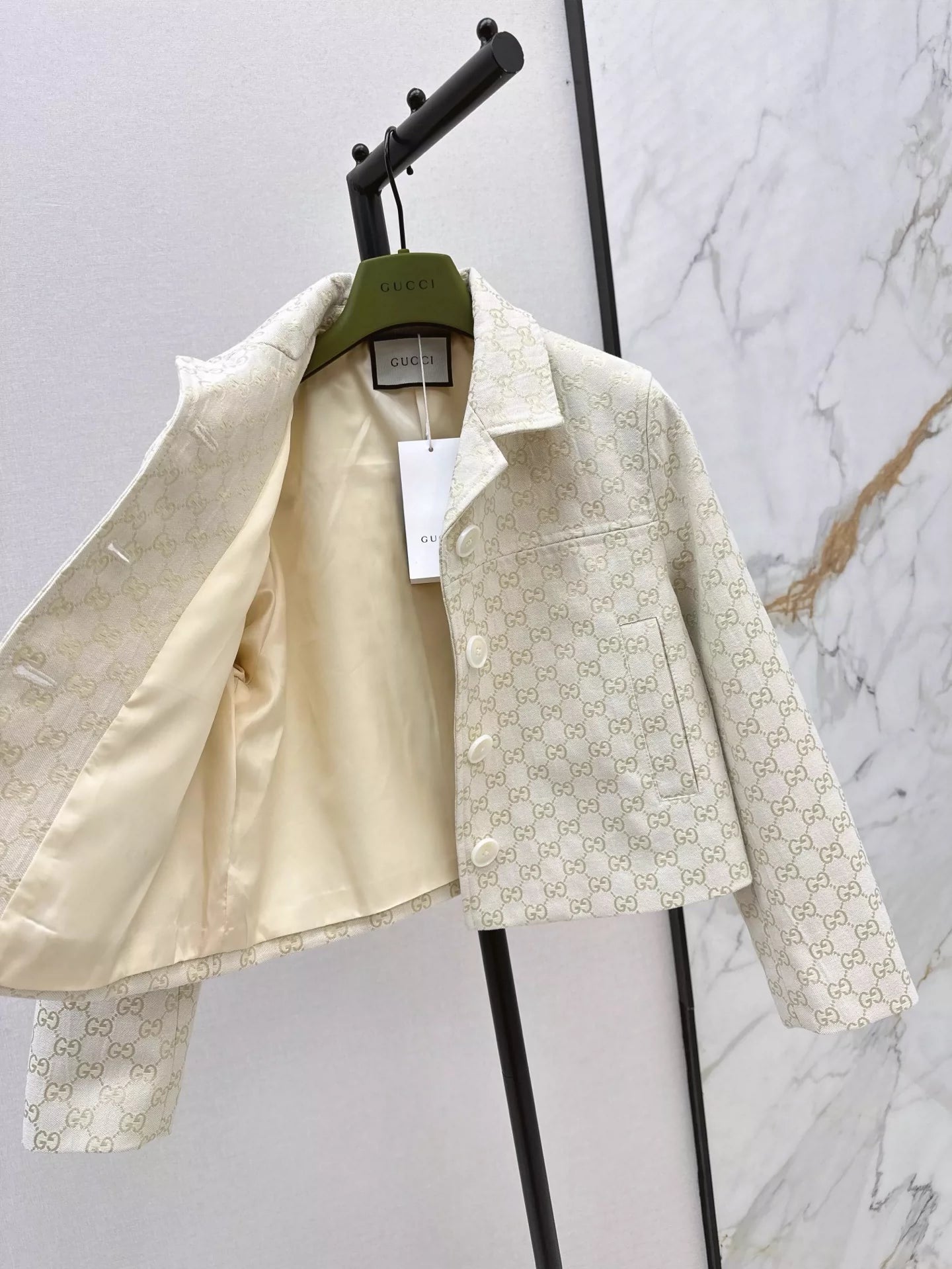 G 25 Spring and Summer New Short Long Sleeve Jacket