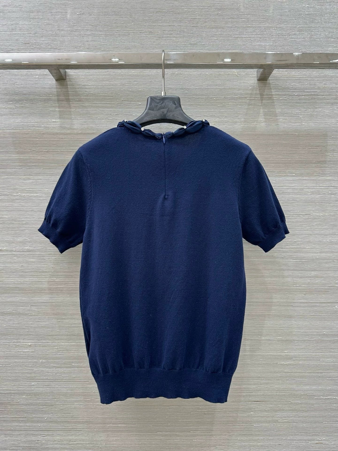 V 25 Spring/Summer New Knit Short Sleeve Top
