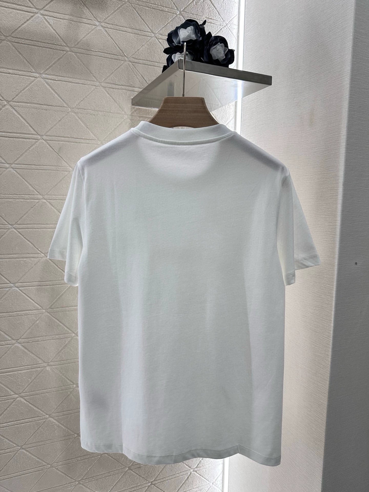 D 25 Heavy Duty Beaded Round Neck Short Sleeve T-Shirt (Black White Pink)