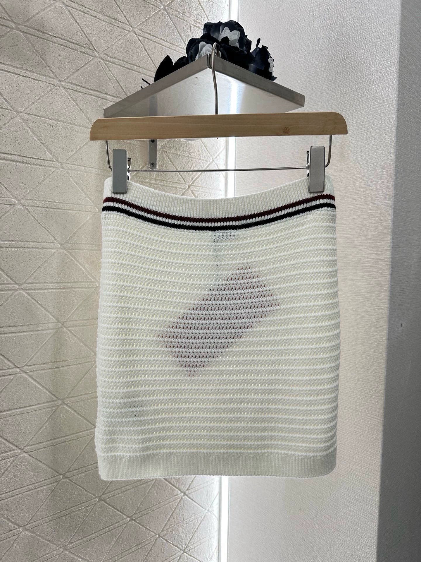 M 25 Striped knit camisole skirt set