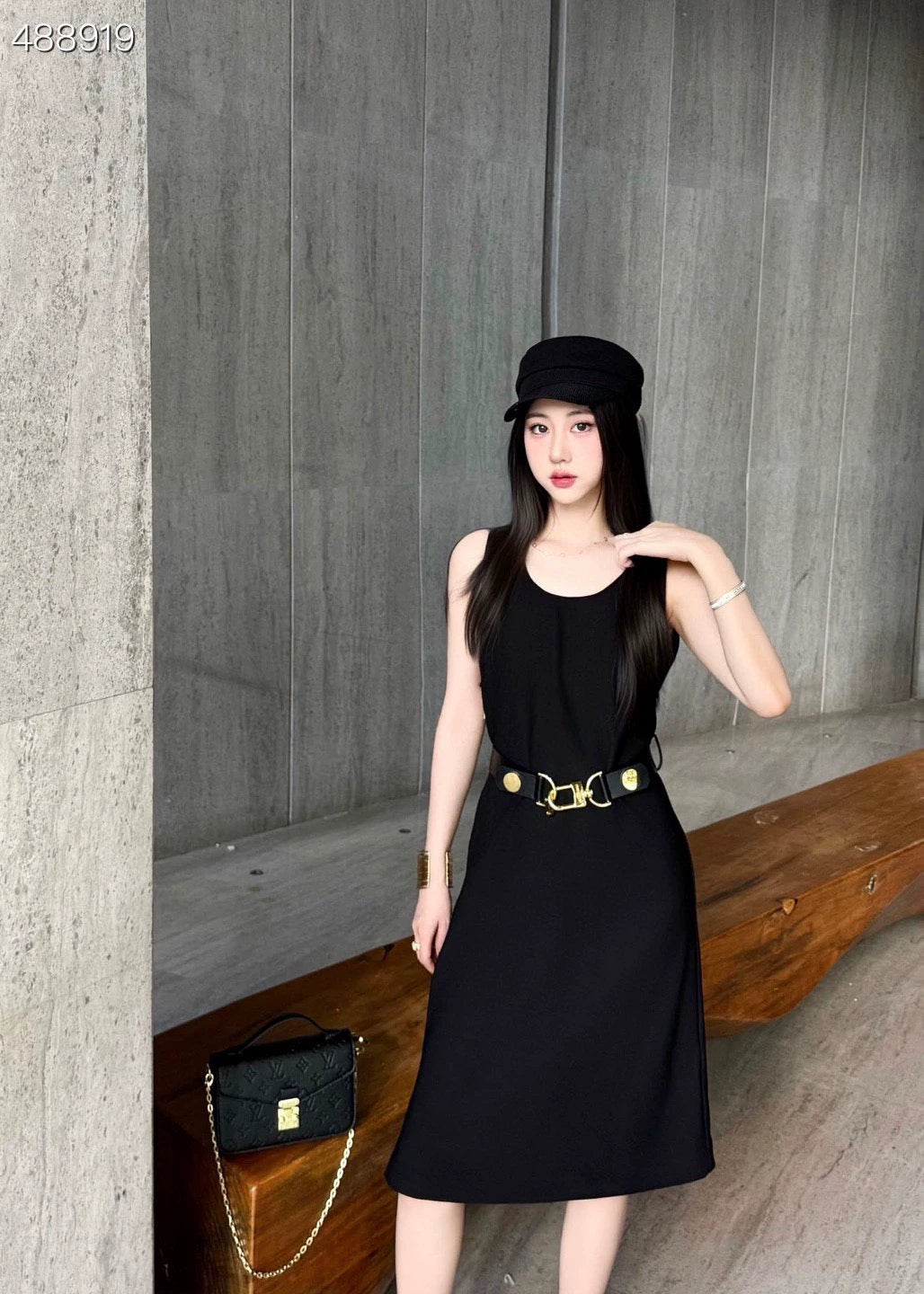1ou 25 Belted sleeveless dress