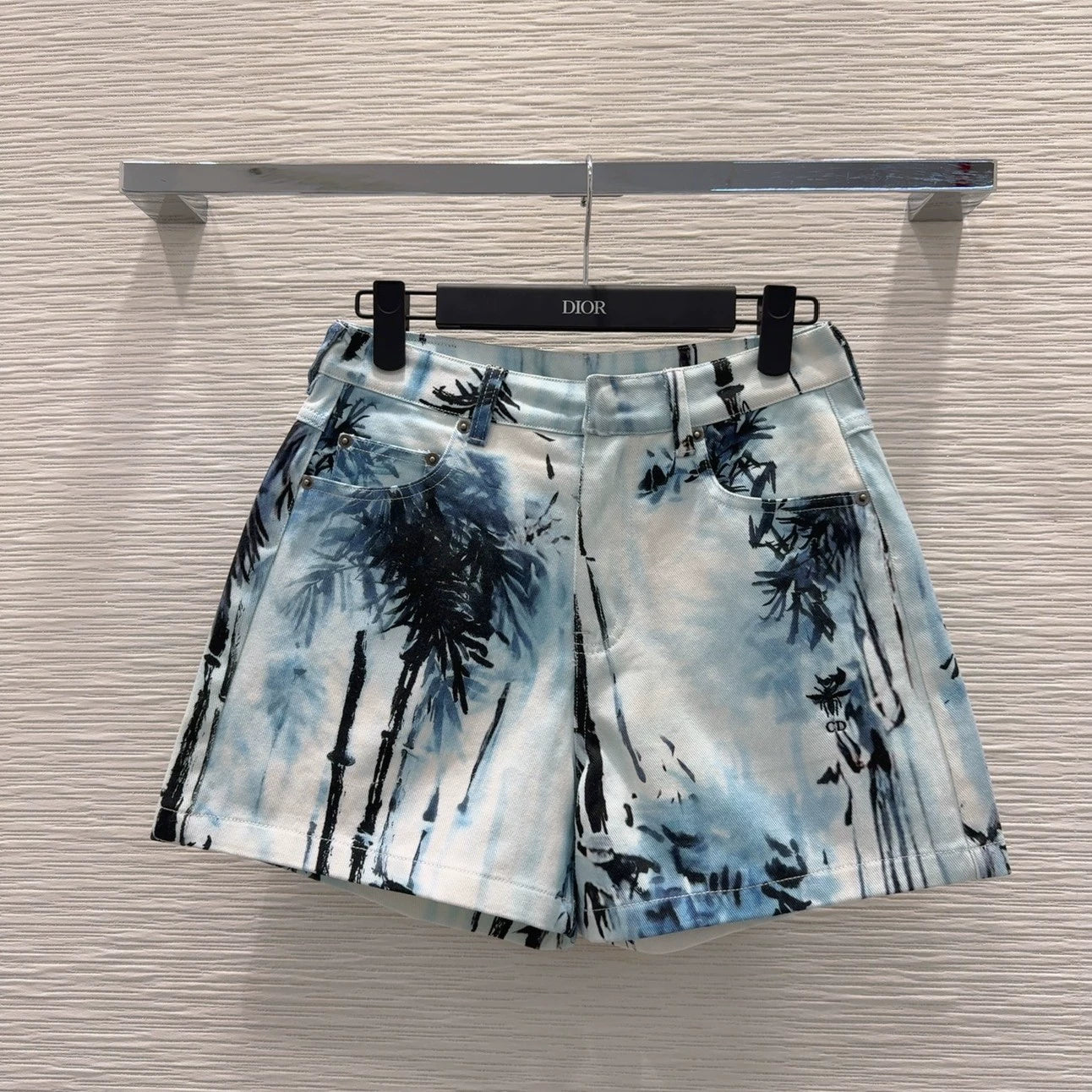D 25 New Ink Painting Print Shorts