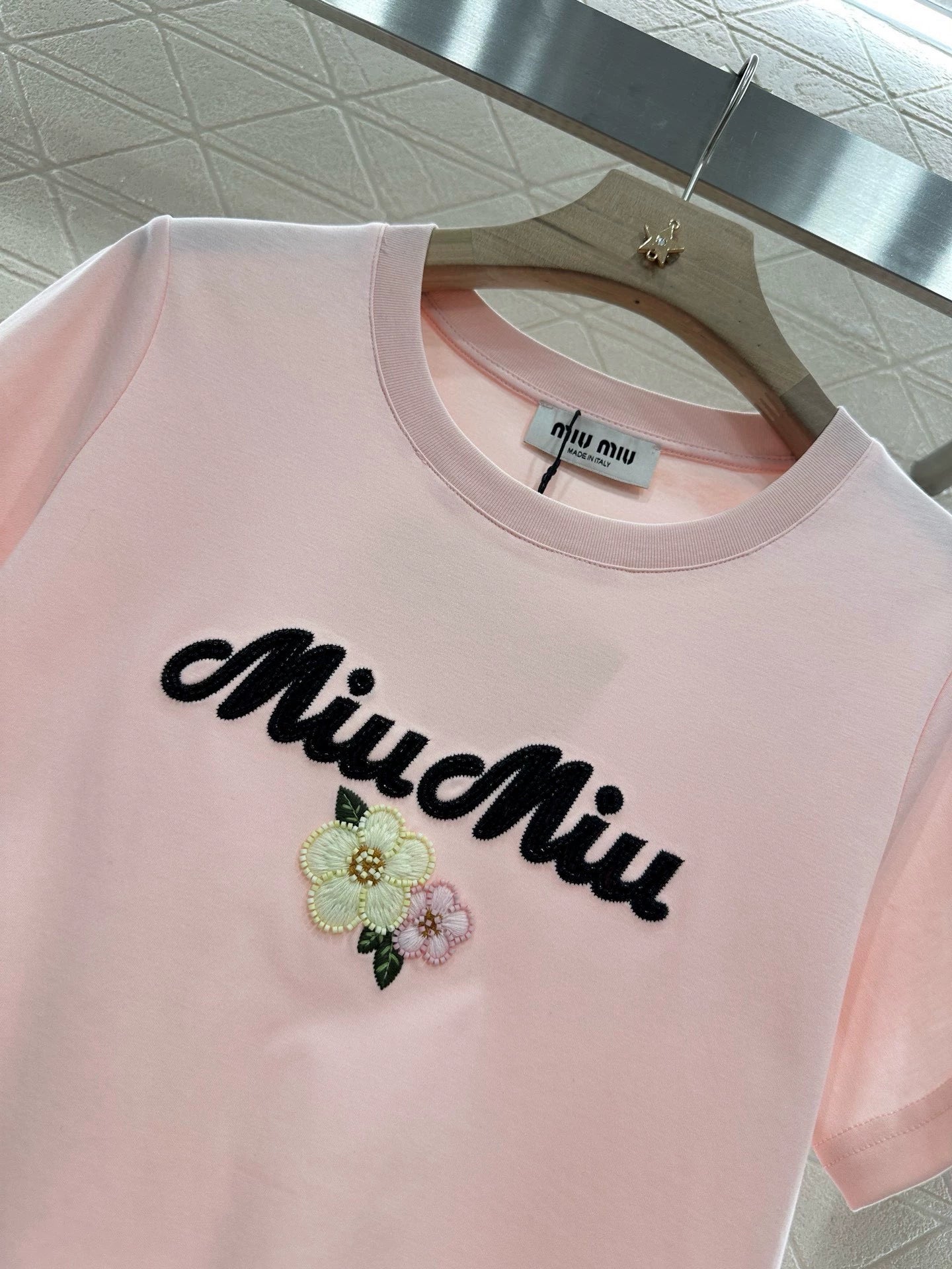 M 25 Floral Beaded Round Neck Short Sleeve T-Shirt