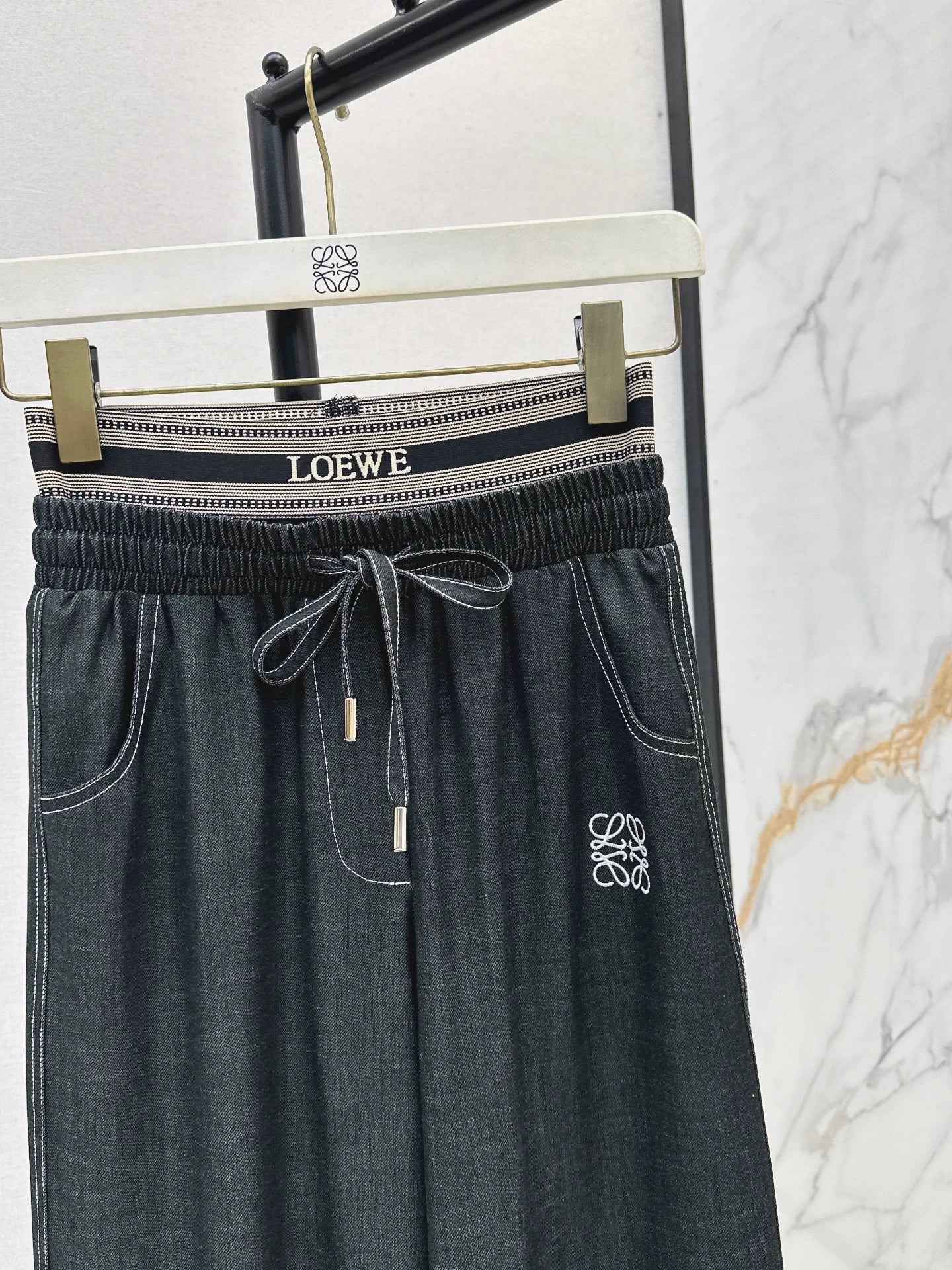 LO 25fw New Straight-leg Pants with Web Decoration