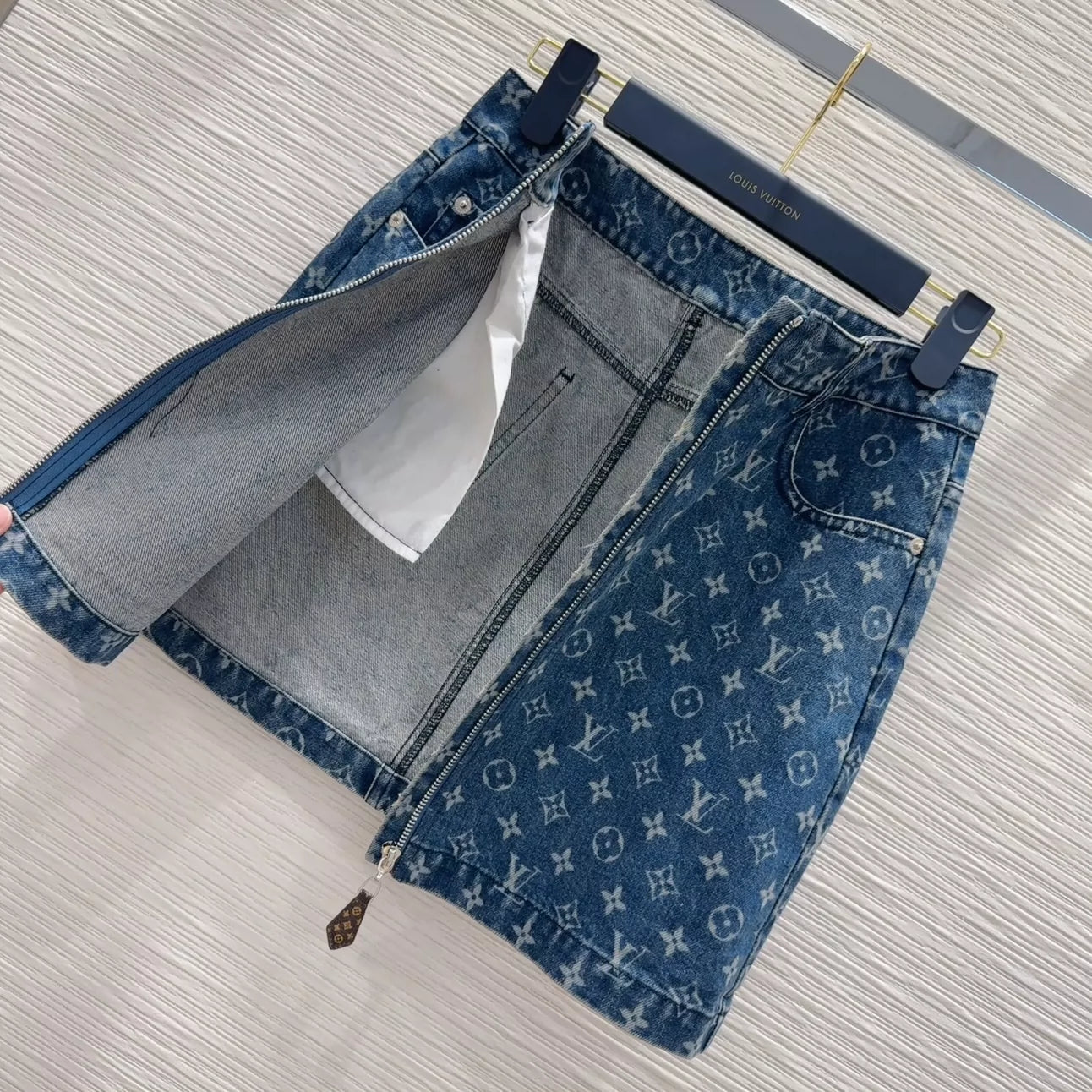 L 25 Colorblocked Printed Zipper Denim Half Skirt