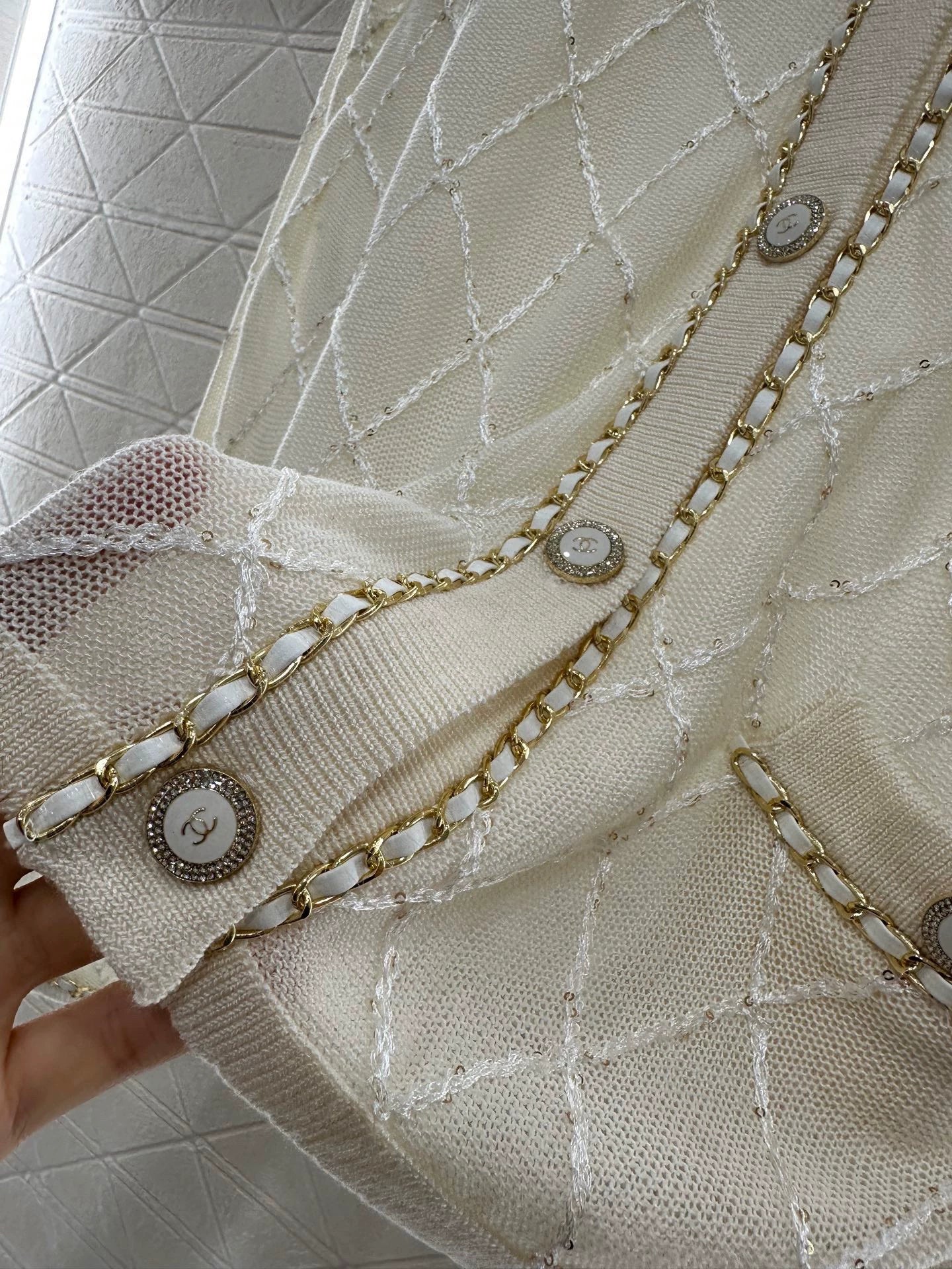 C 25 Heavy Chain Diamond Knit Cardigan
