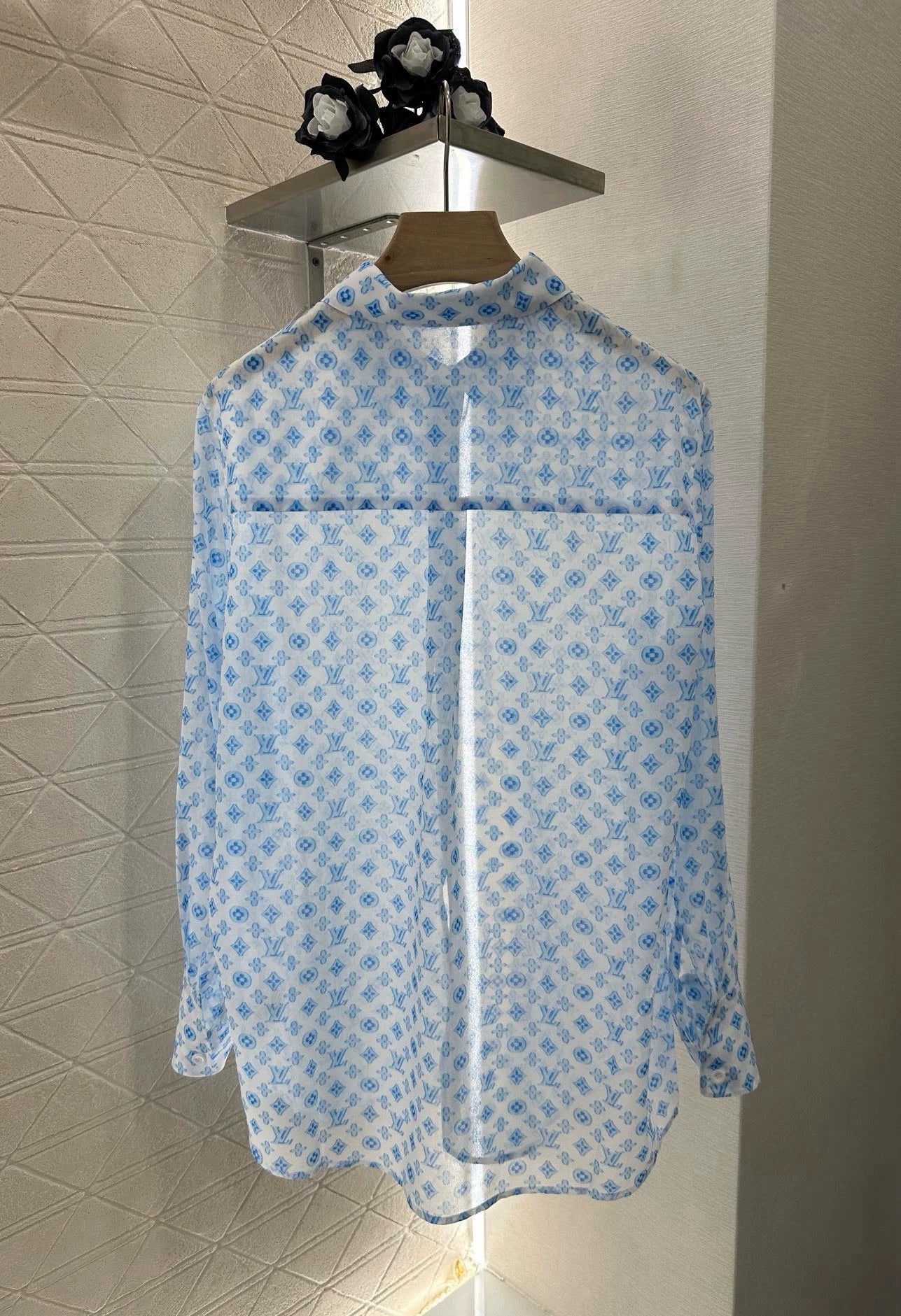 L 25 Printed Silhouette Shirt(Blue pink)