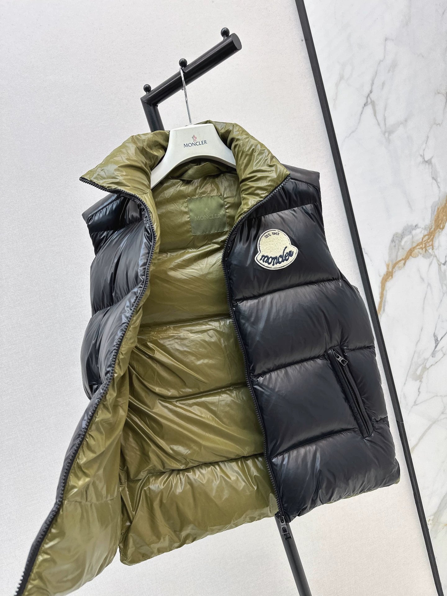 Mon 25fw stand collar down vest
