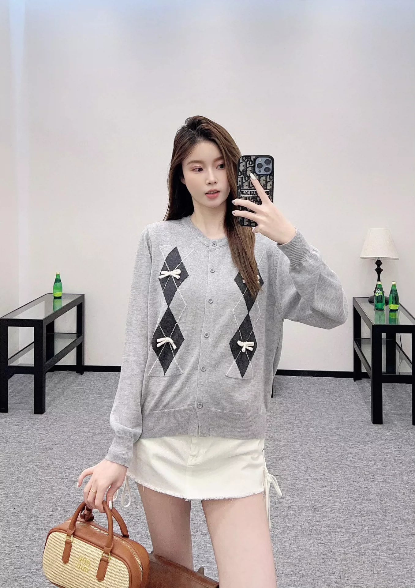 M 25 Diamond Bow Knit Cardigan