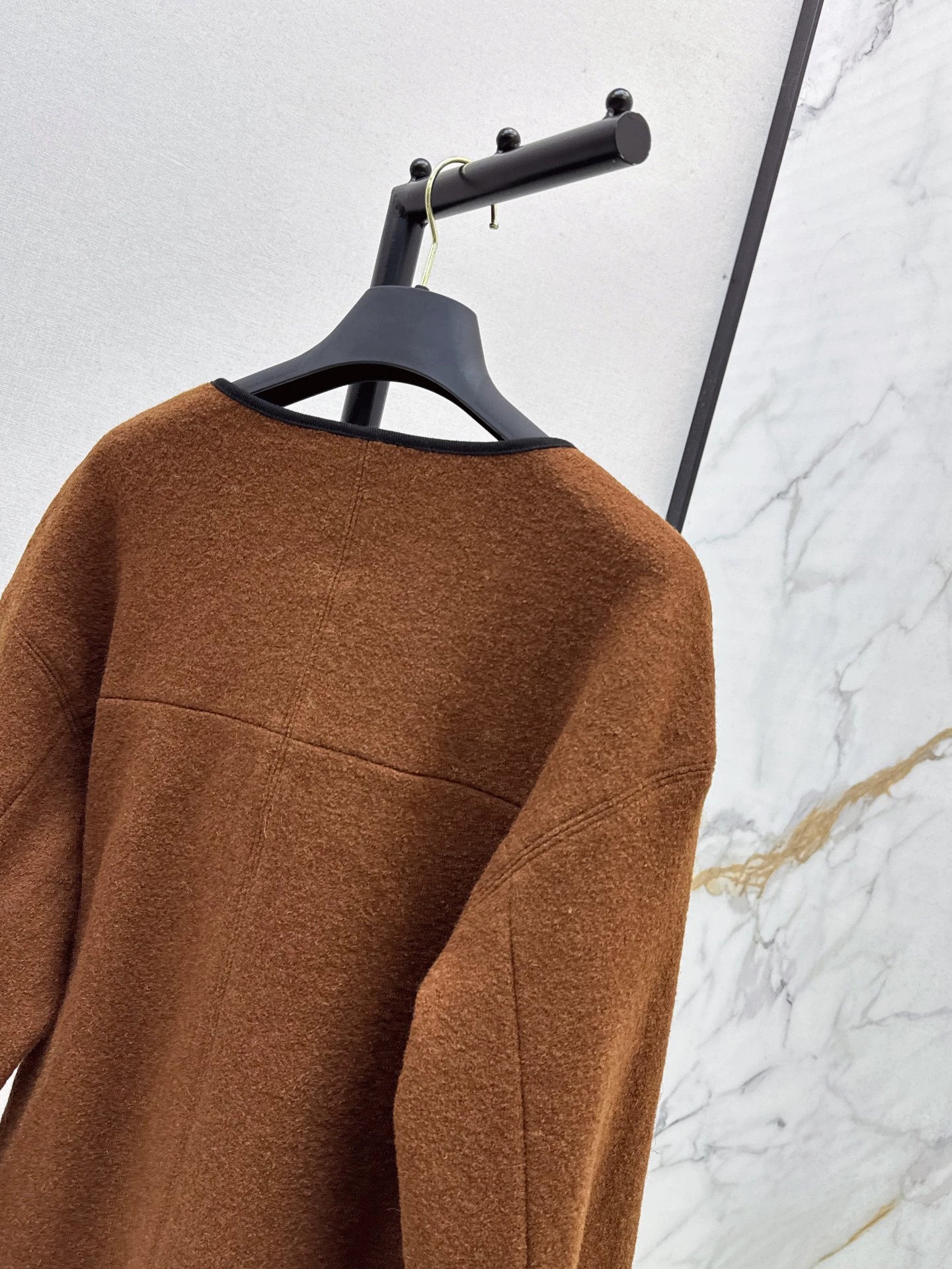L 25 Leather buttoned cape coat