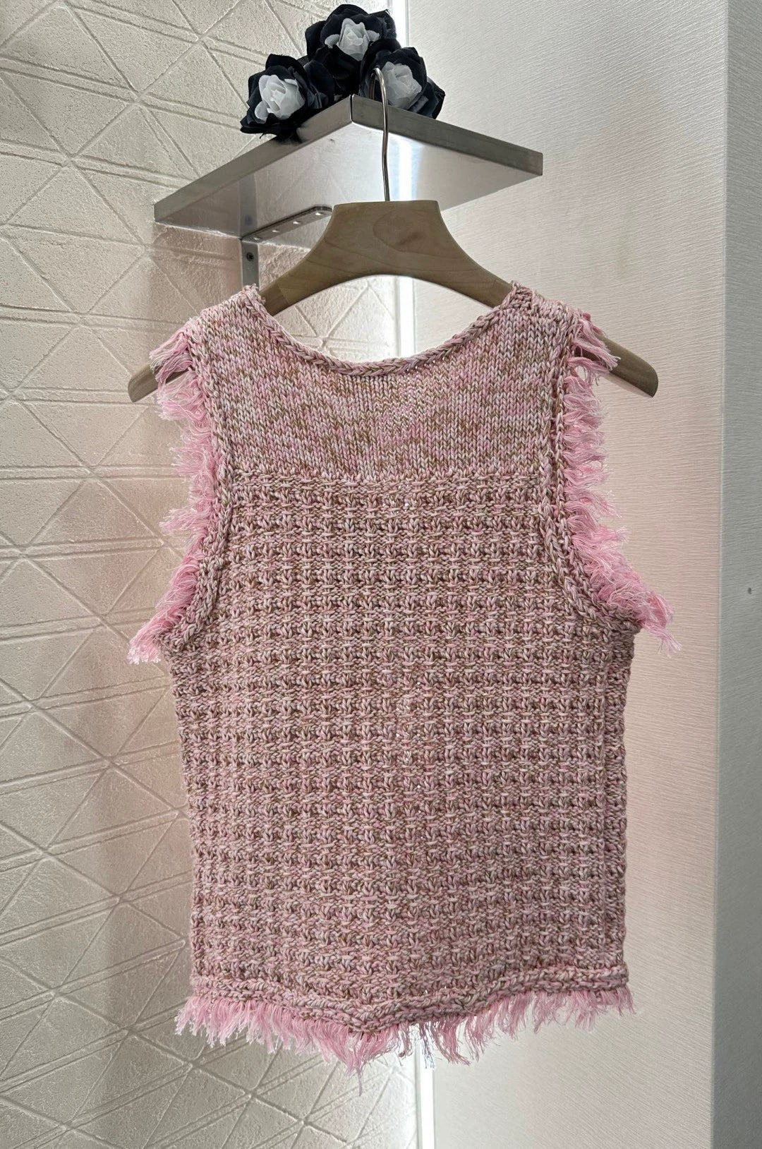c 25 nouveaux gilets en tricot à col rond et bords bruts