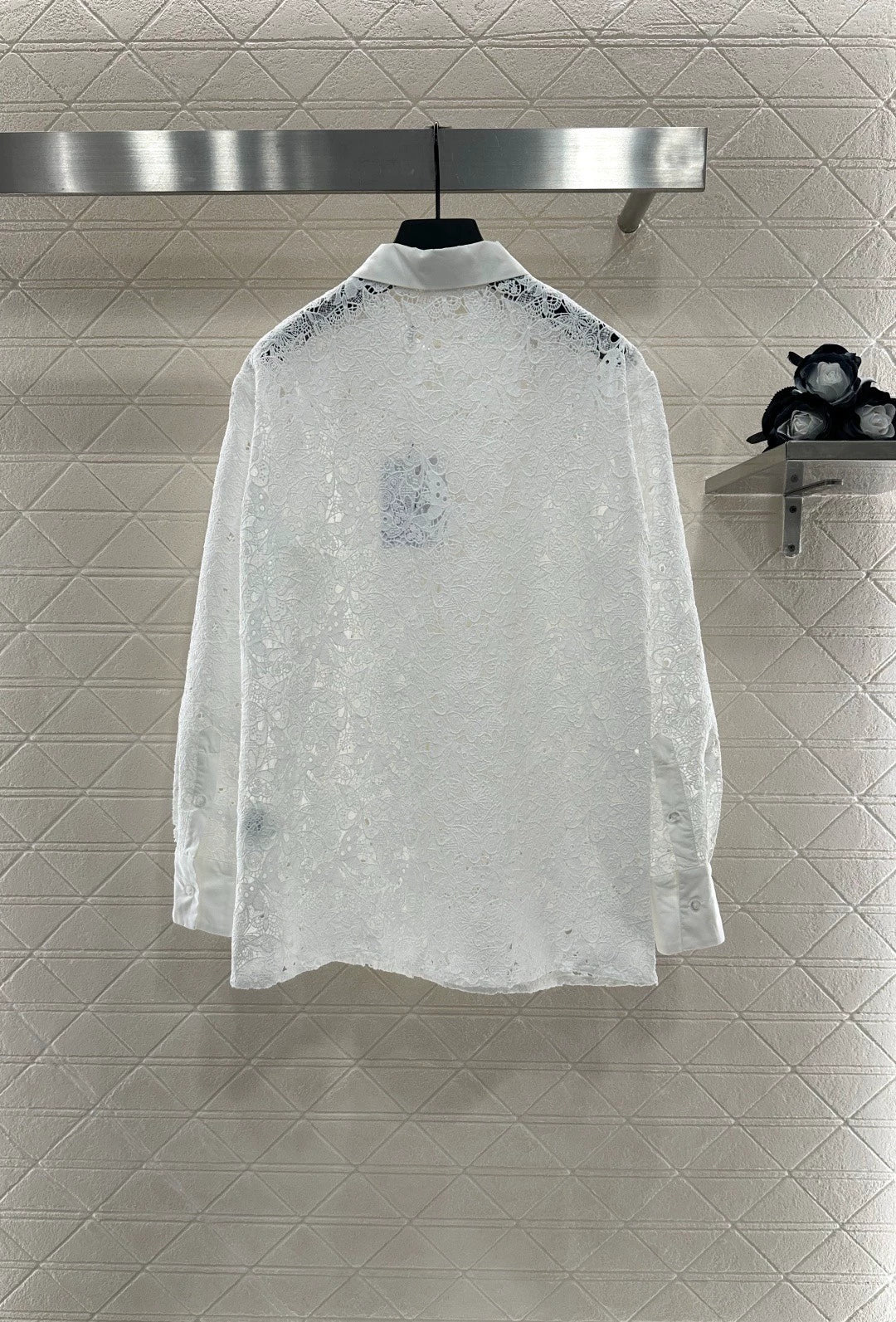 D 25 embroidered shirt