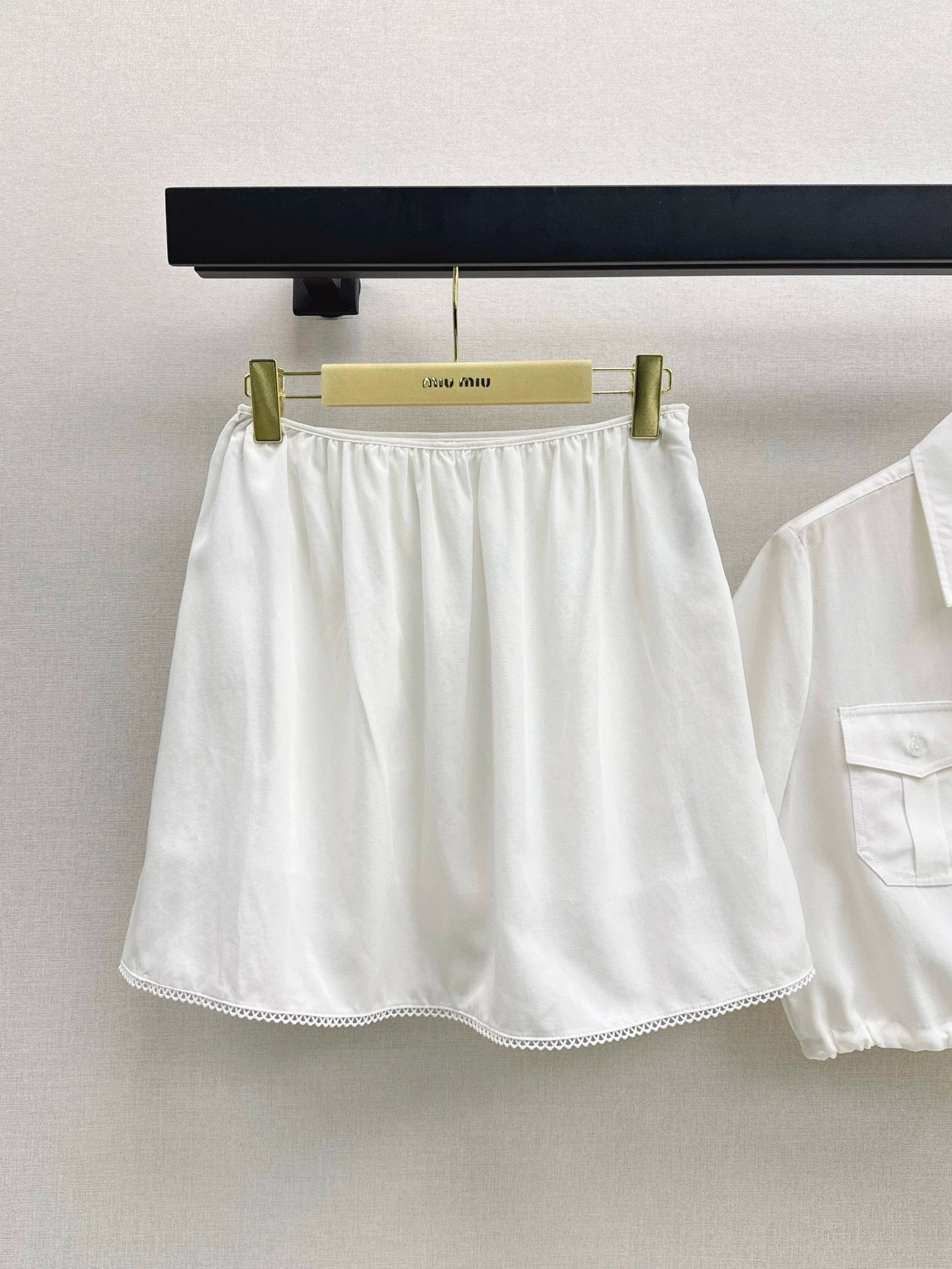 M 25 Spring/Summer New Age-Defying Short Shirt + Half Skirt Set