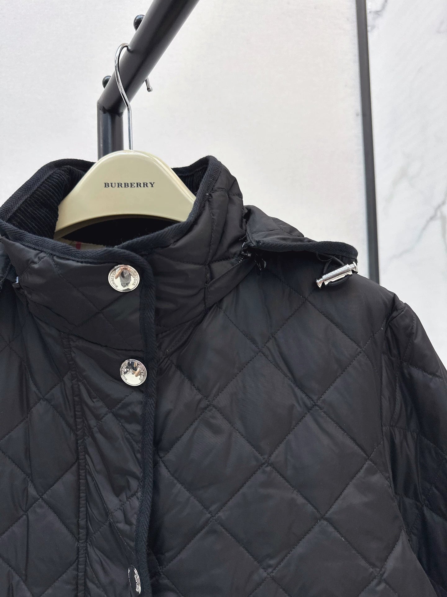 BRU 25 New Diamond Quilted Hooded Down Cropped Jacket