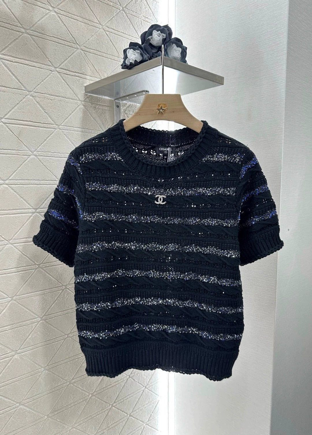 C 25 New Sequin Stripe Knit Short Sleeve Top