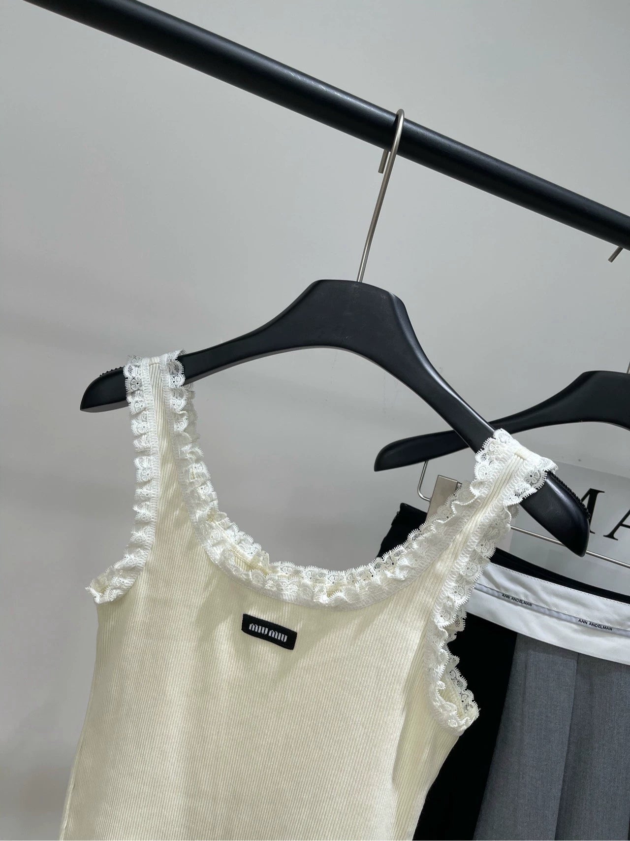 M 25 Apricot lace vest