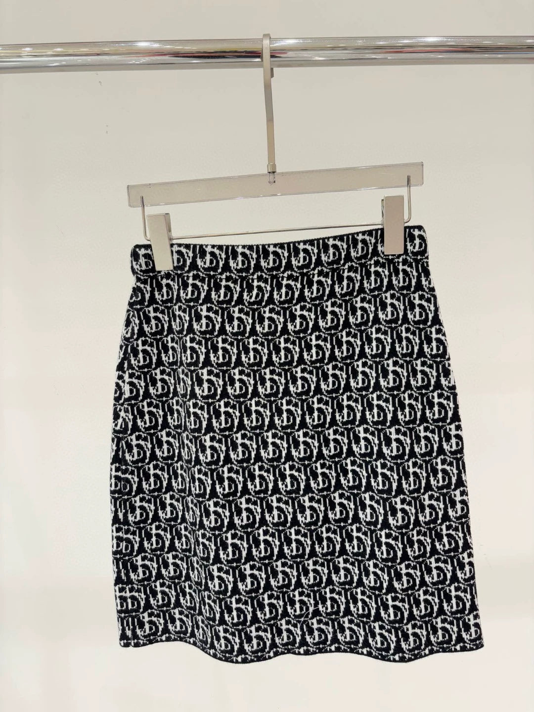 Bu 25 Early spring new round neck letter logo jacquard full print half skirt