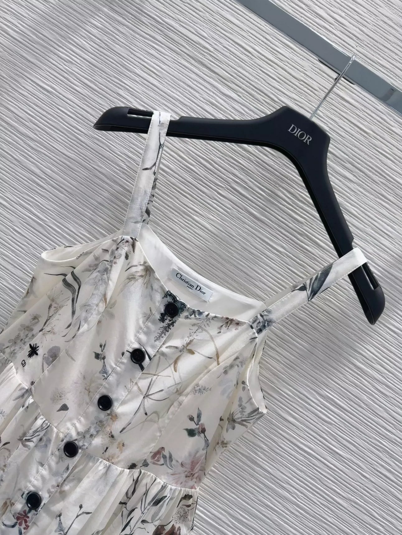 D 25 New Printed Single Breasted Halter Dresses