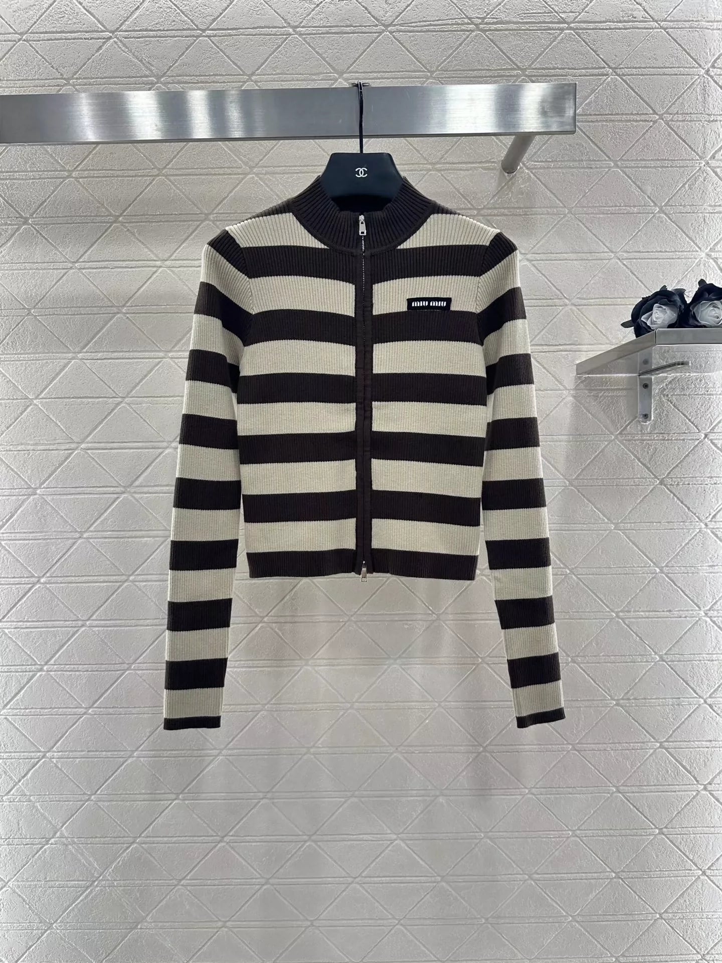 M 25 Striped knitted long-sleeved cardigan
