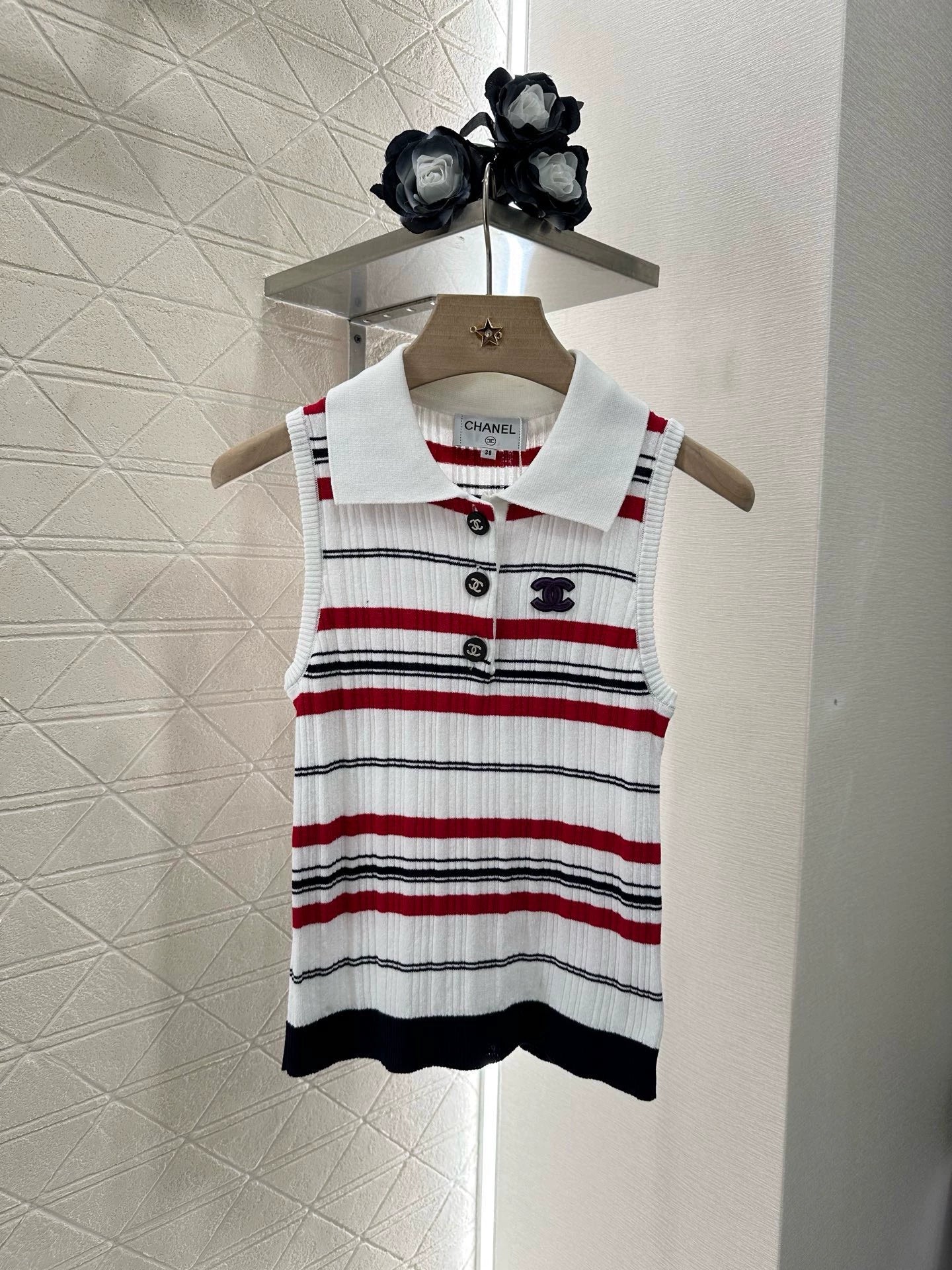 C 25 Turtleneck striped knit undershirt