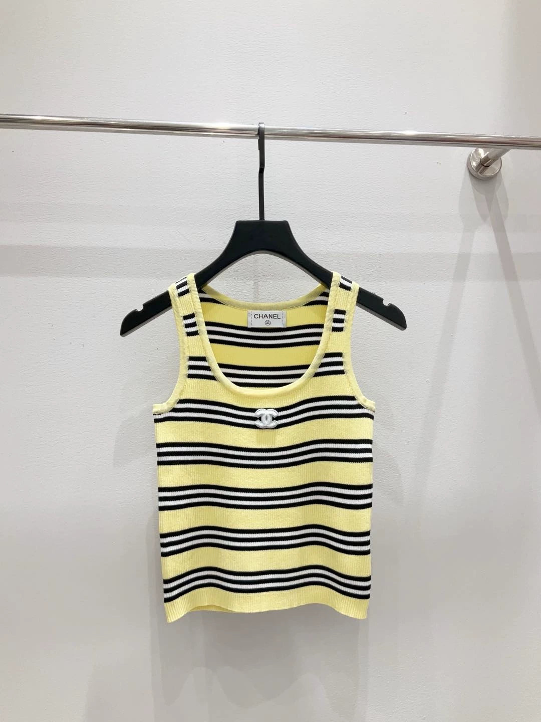 C 25 New Chest Logo Clashing Stripe Knit Vest