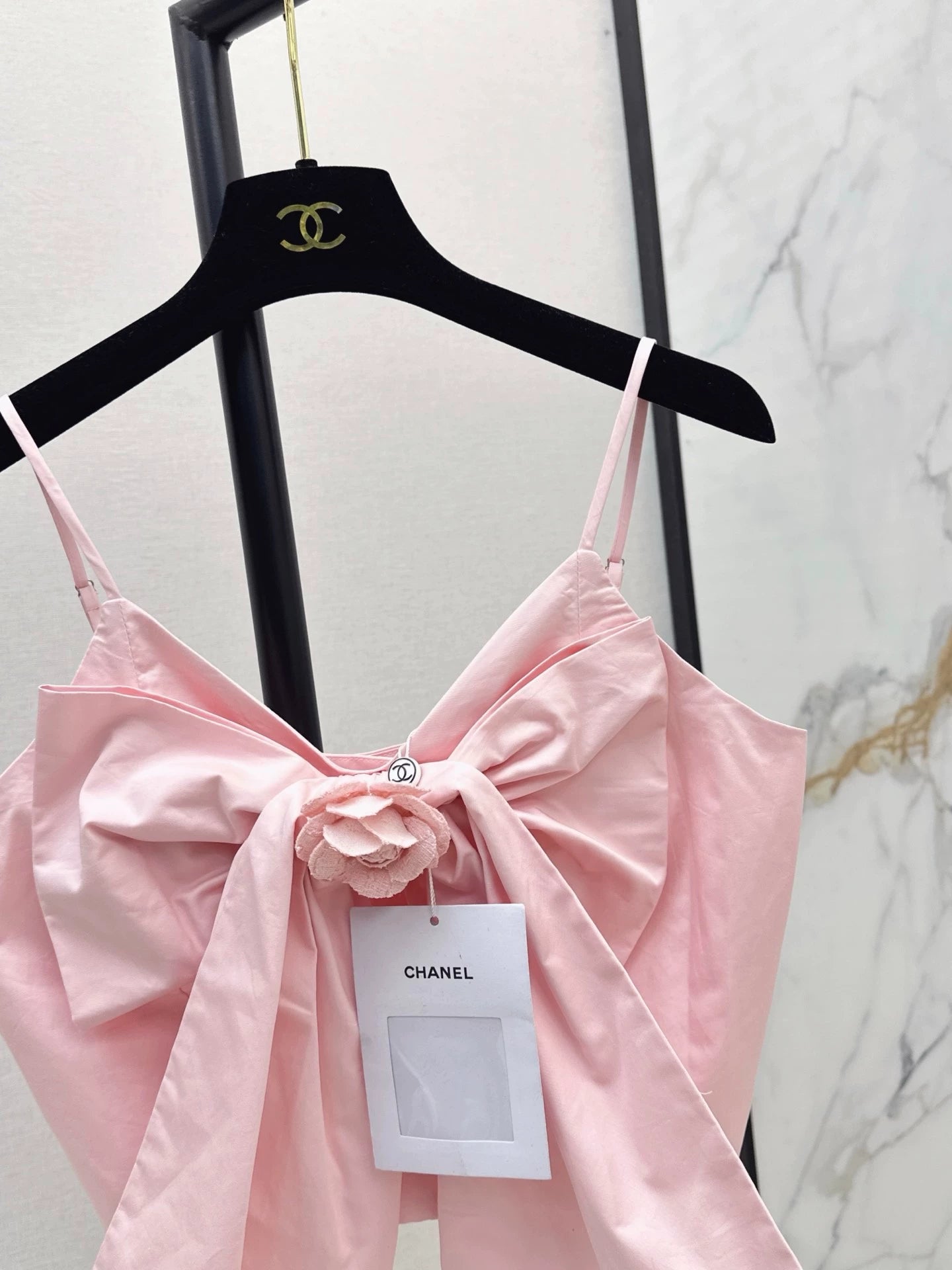 C 25 Bow-decorated suspenders(pink/white)