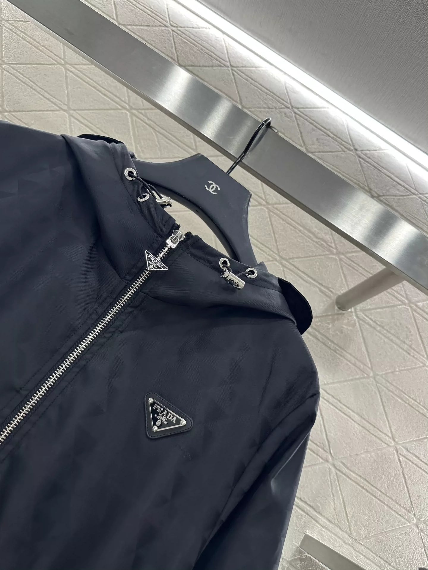 Pr 25 Hooded mid-length coat