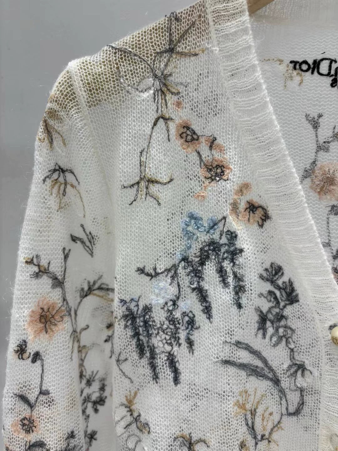 D 25 new early autumn knitted cardigan