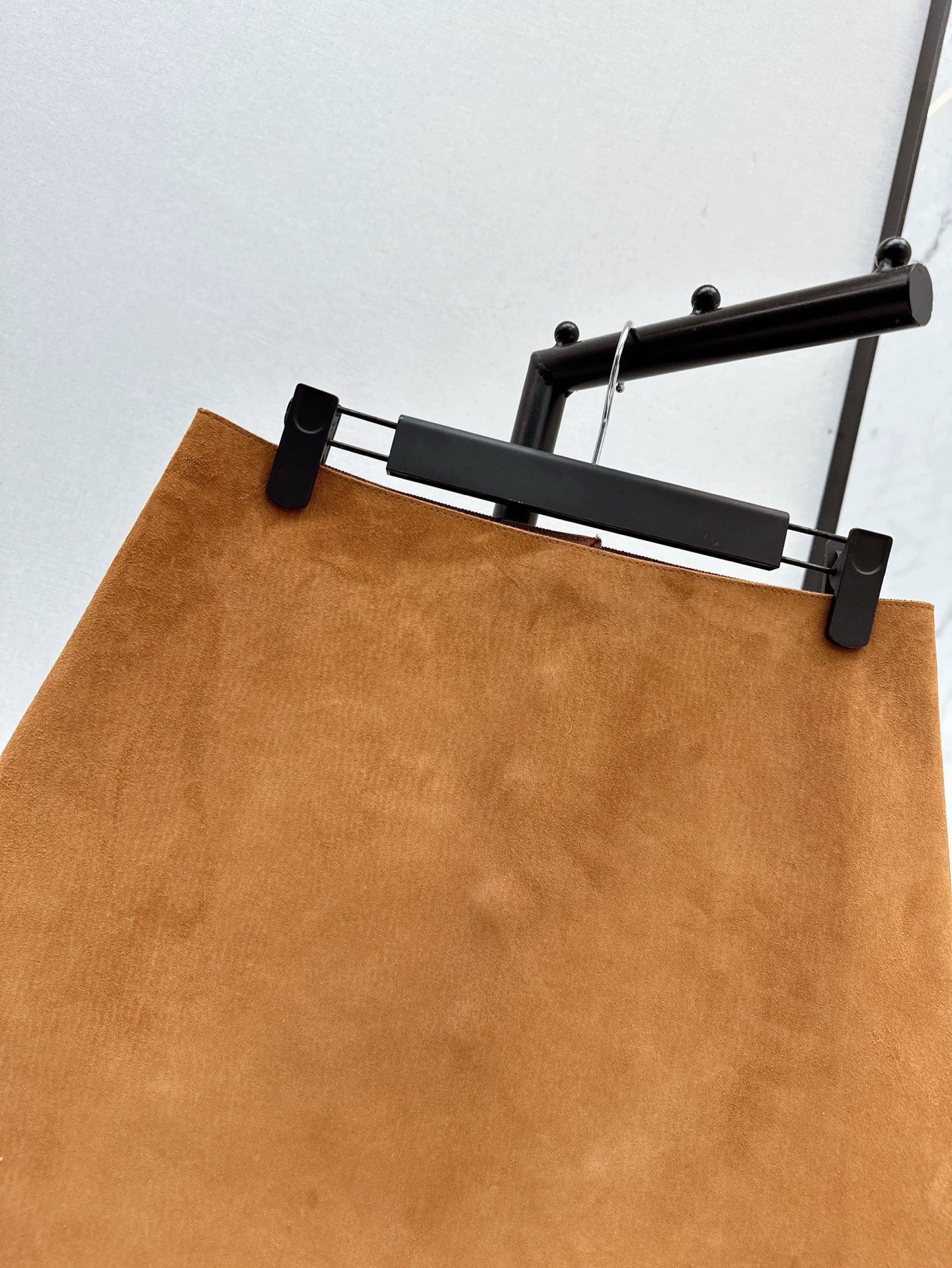 P 25 Spring/Summer Latest Highly Intelligent Sense of Chic Wear Lambskin Half Skirt