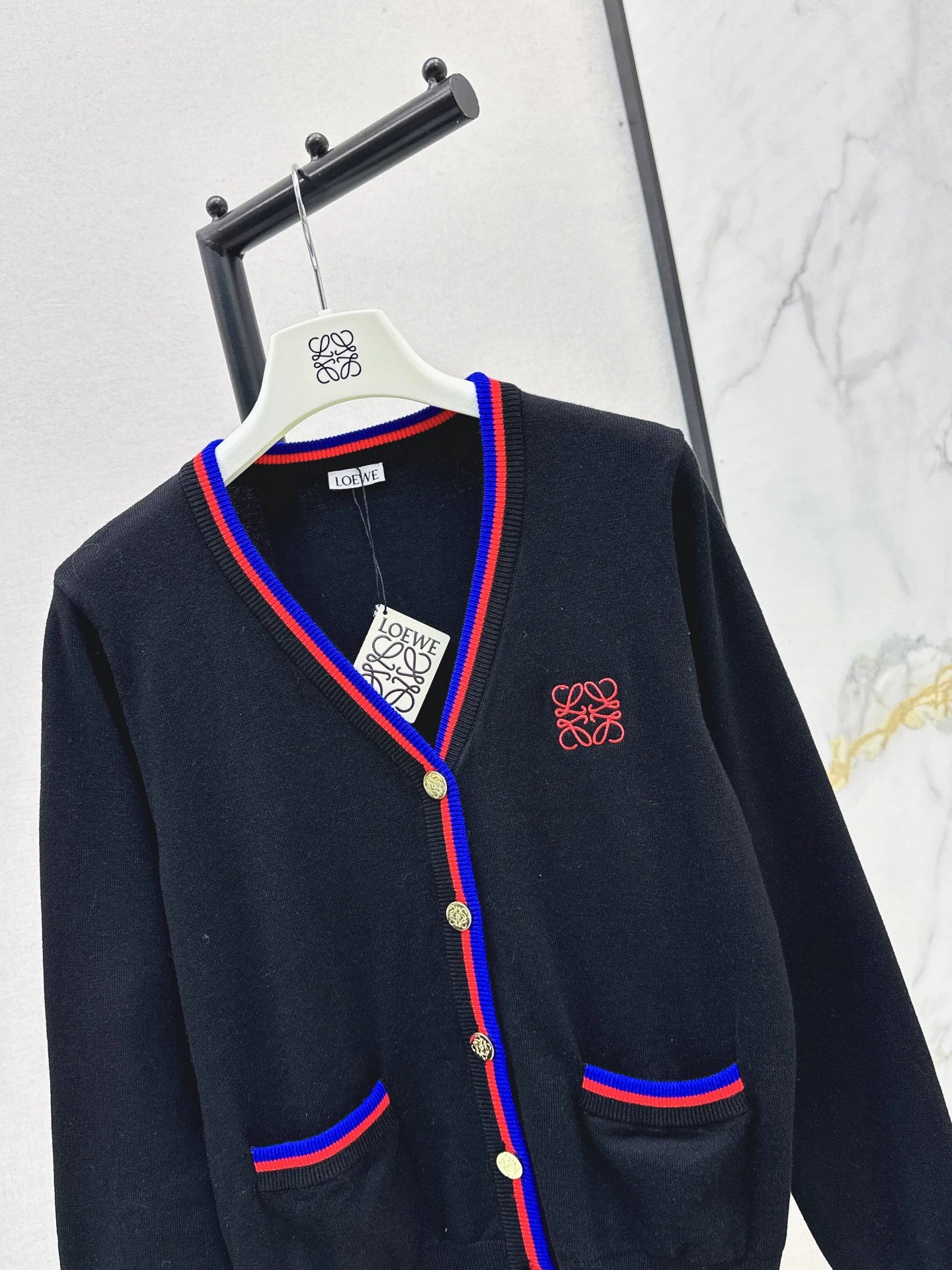 Lo 25 Embroidered decorative cardigan
