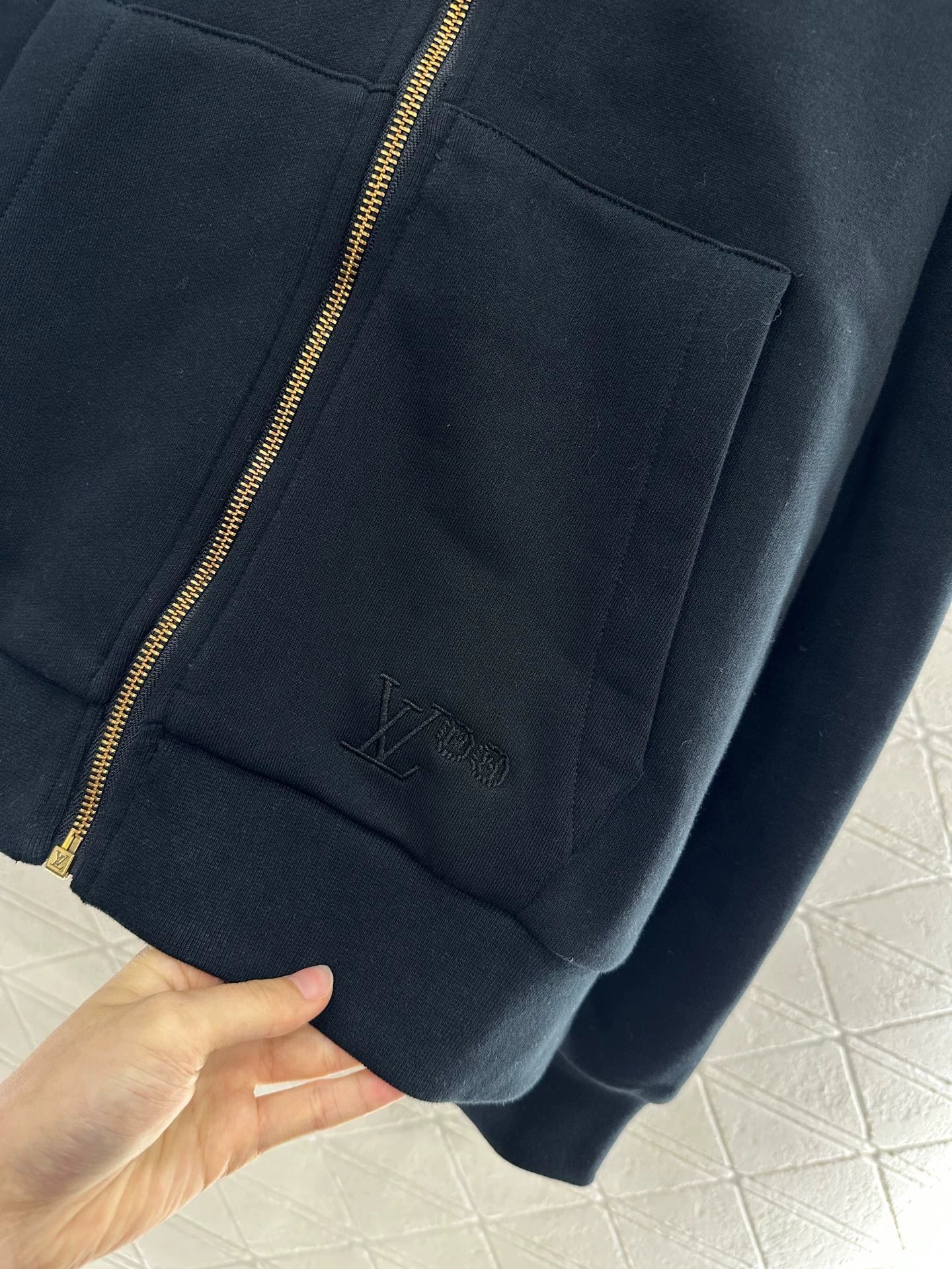 L 25 Hooded Zip-Up Sweatshirt Jacket