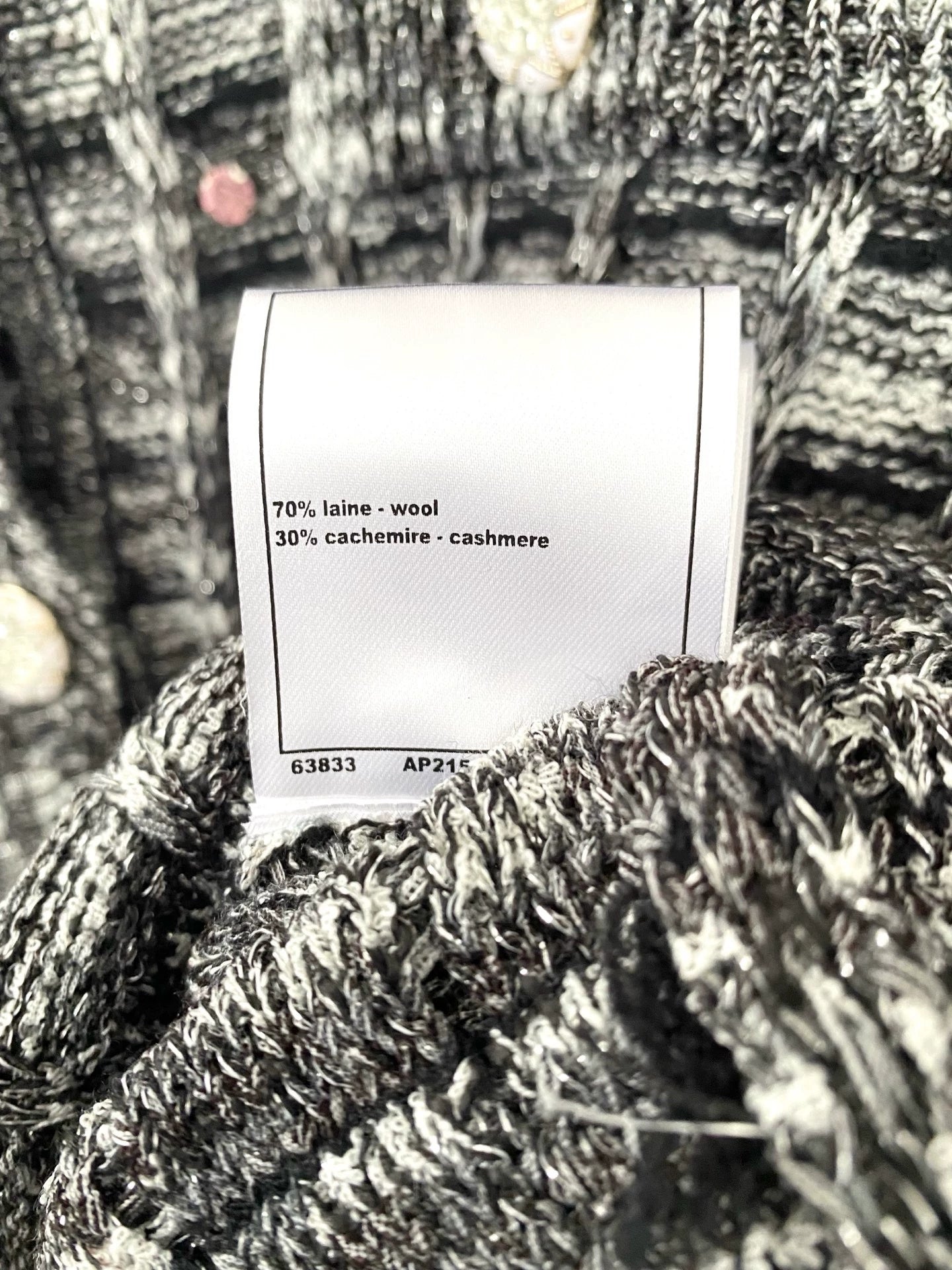 C New 25th Plaid Single-Breasted Round Neck Long-Sleeved Knit Cardigan(white/black/red)