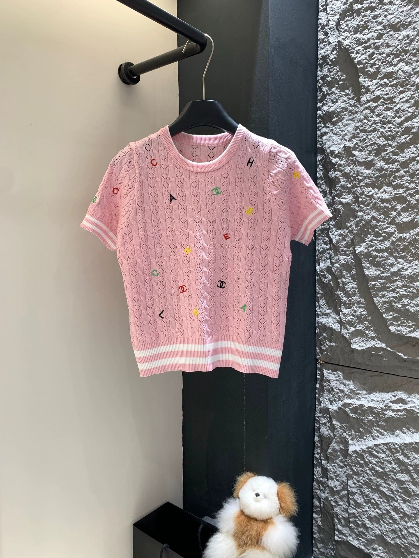 L 25 New three-dimensional embroidery letter knitting short sleeve
