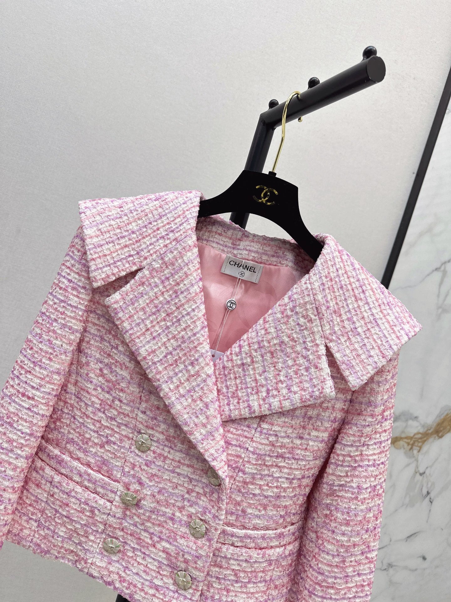 C 25fw Pink lapel jacket