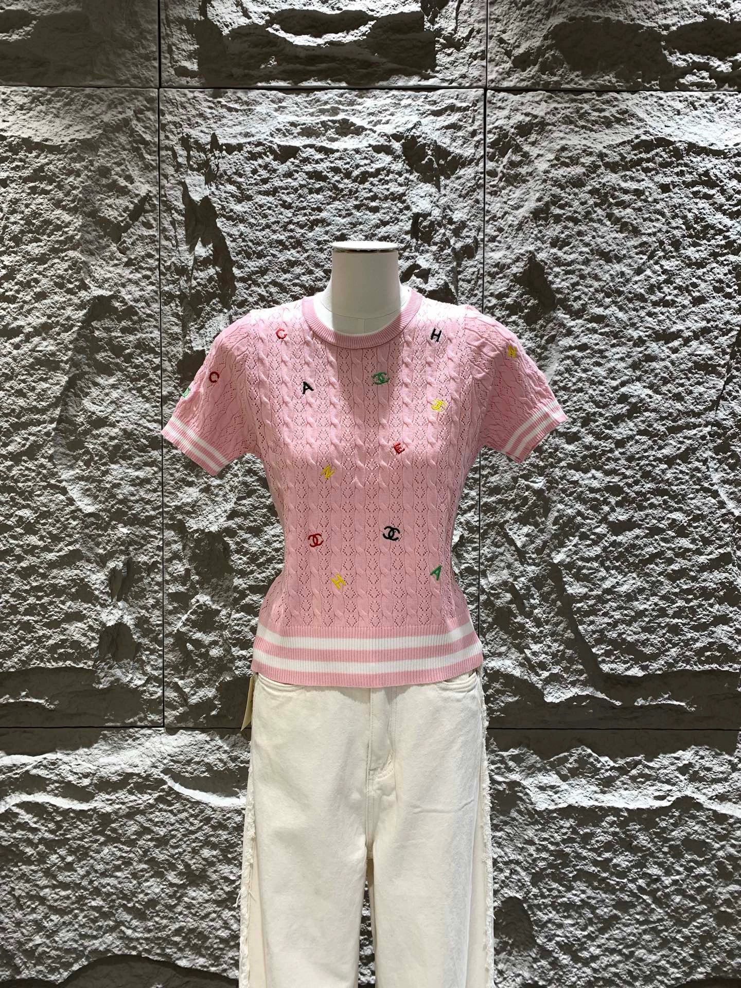 L 25 New three-dimensional embroidery letter knitting short sleeve